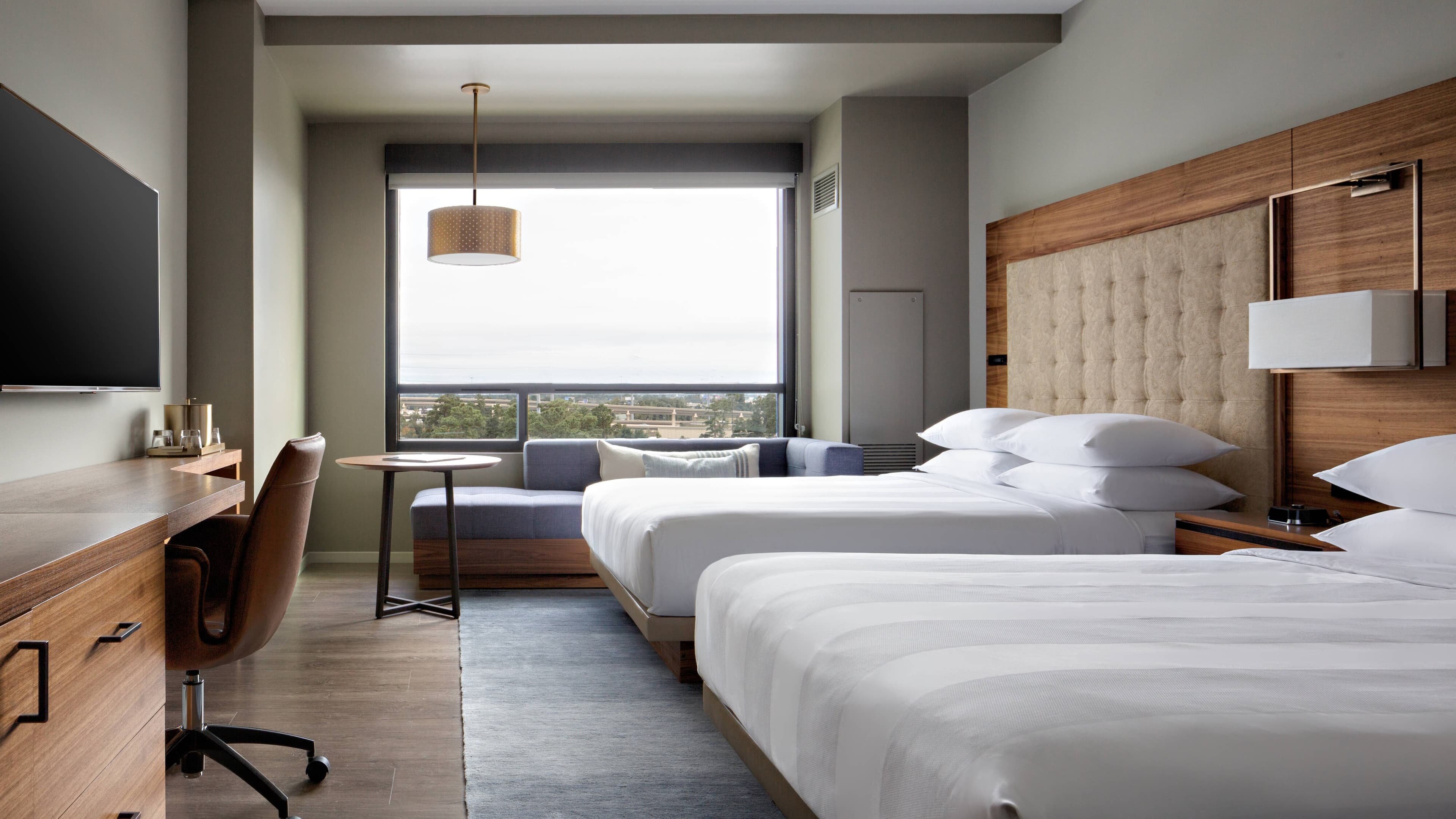 Houston CityPlace Marriott at Springwoods Village - Image 2
