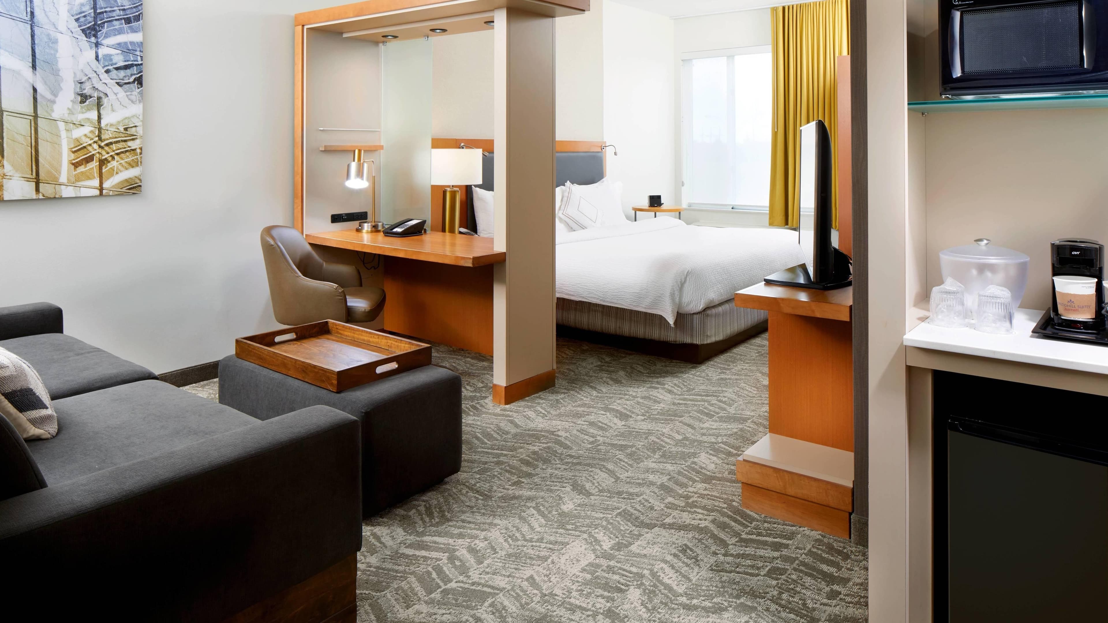 1 Bedroom Suite - Image 1