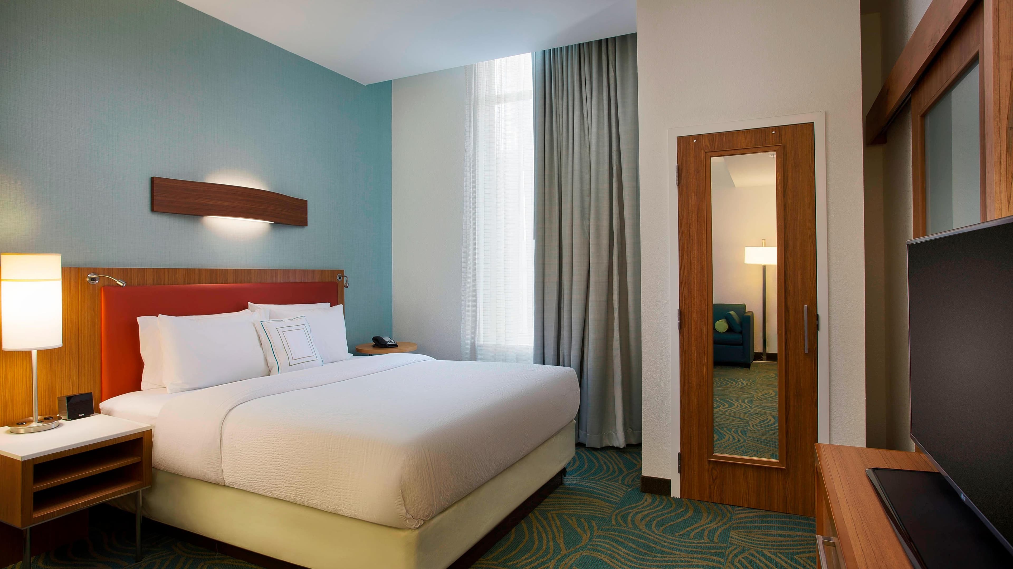 SpringHill Suites Houston Downtown/Convention Center - Image 3