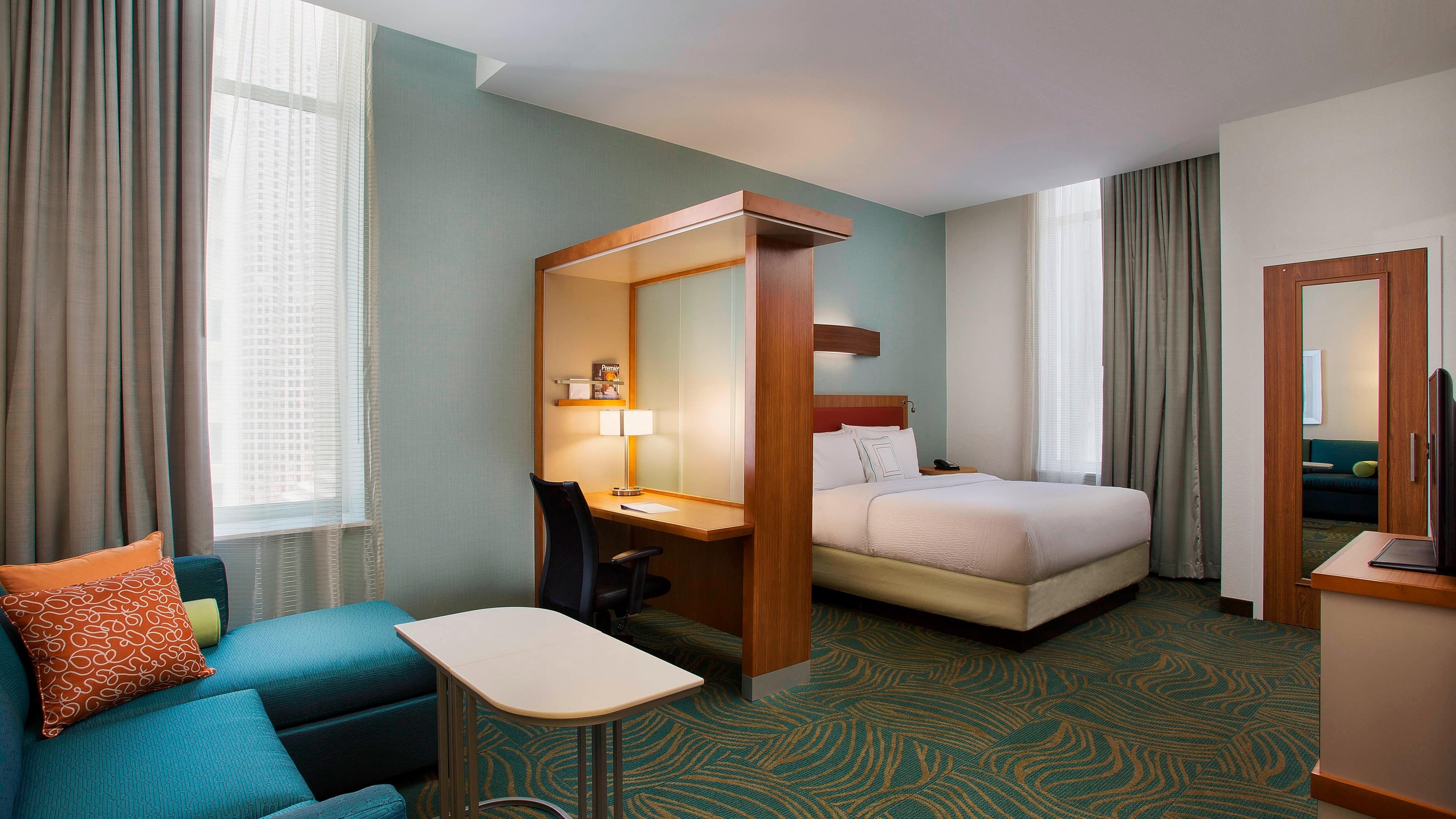 SpringHill Suites Houston Downtown/Convention Center - Image 2