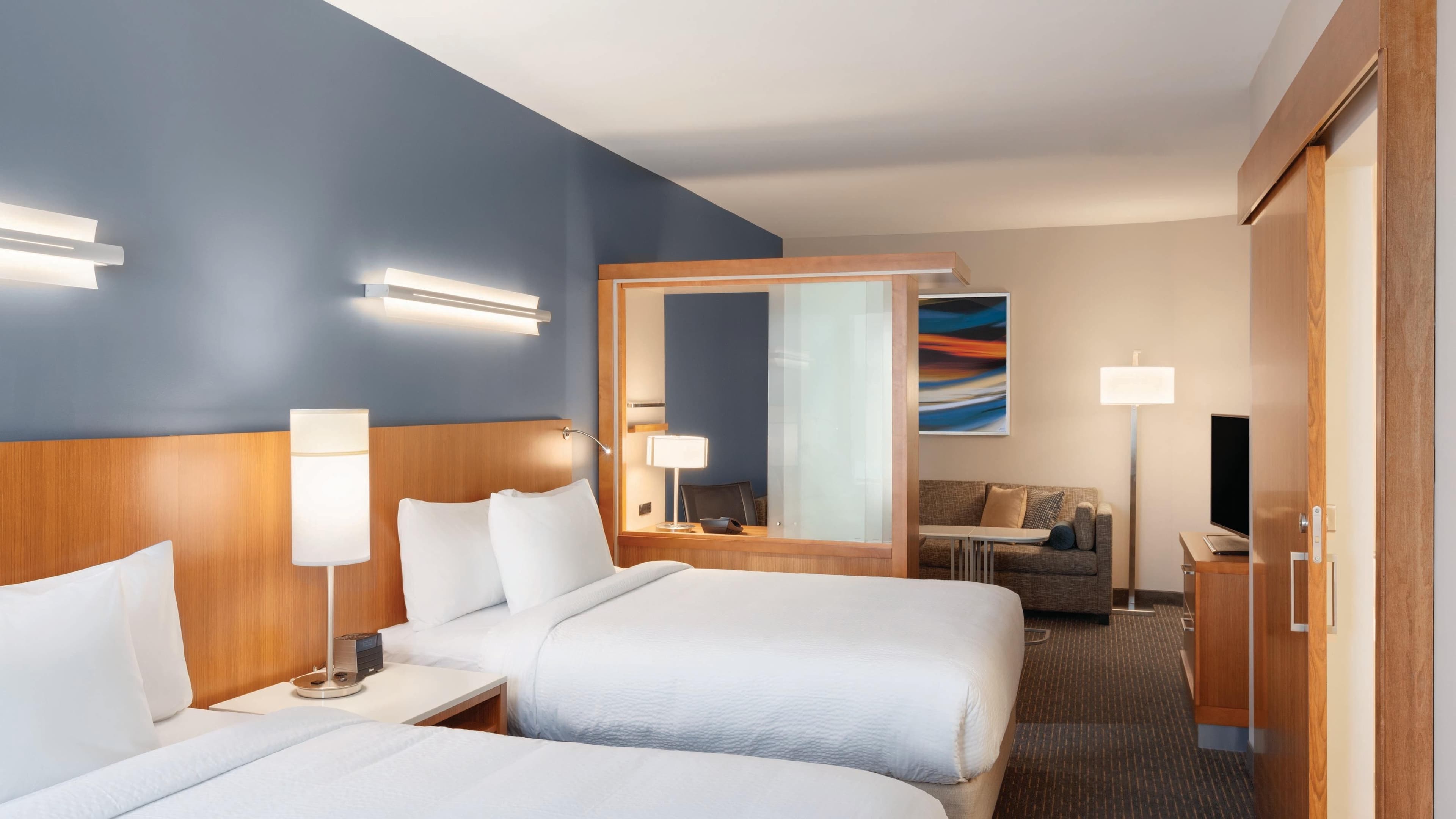 Suite - Image 1