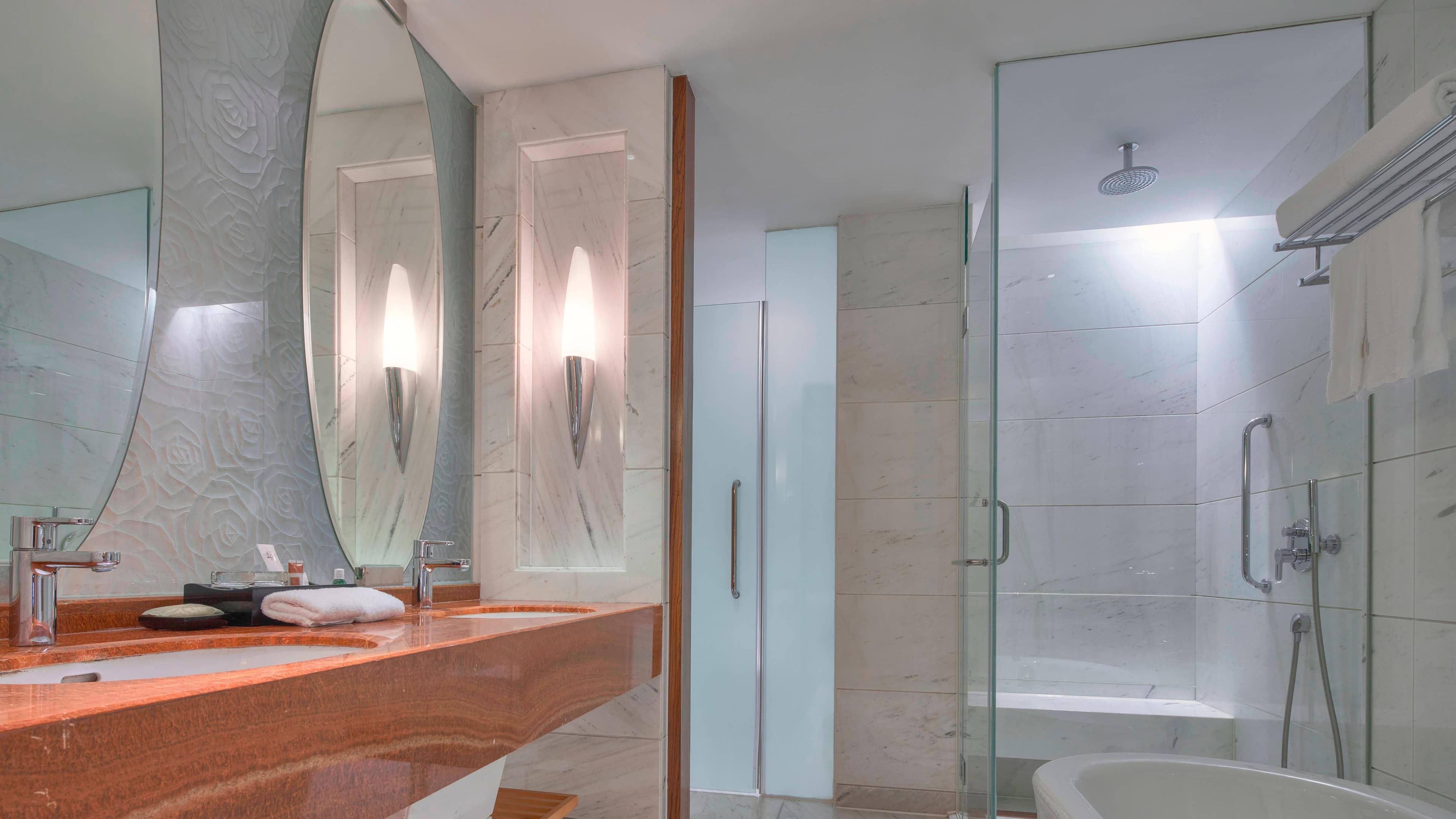 Sheraton Zhoushan Hotel - Image 4