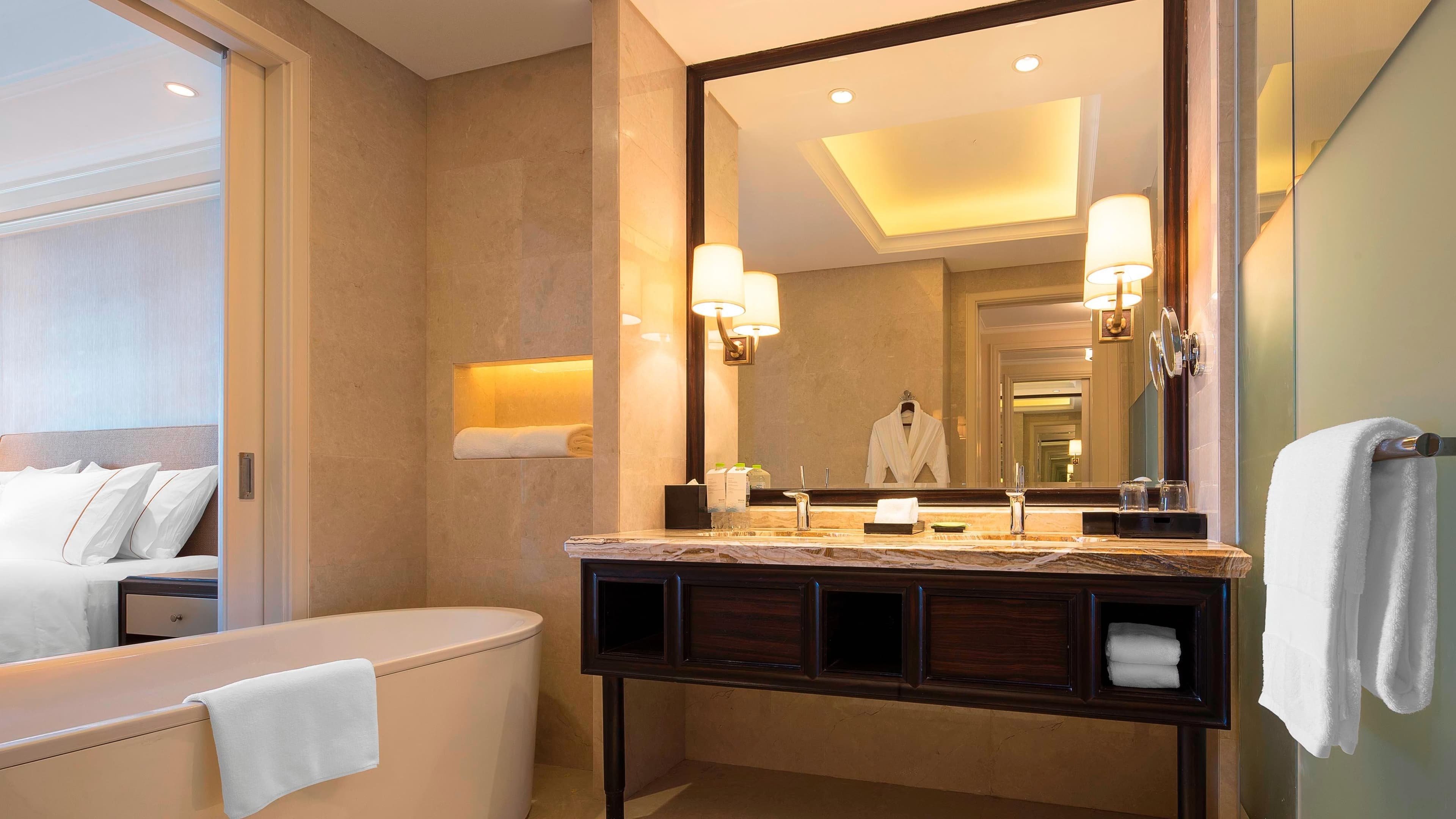 The Westin Zhujiajian Resort, Zhoushan - Image 4