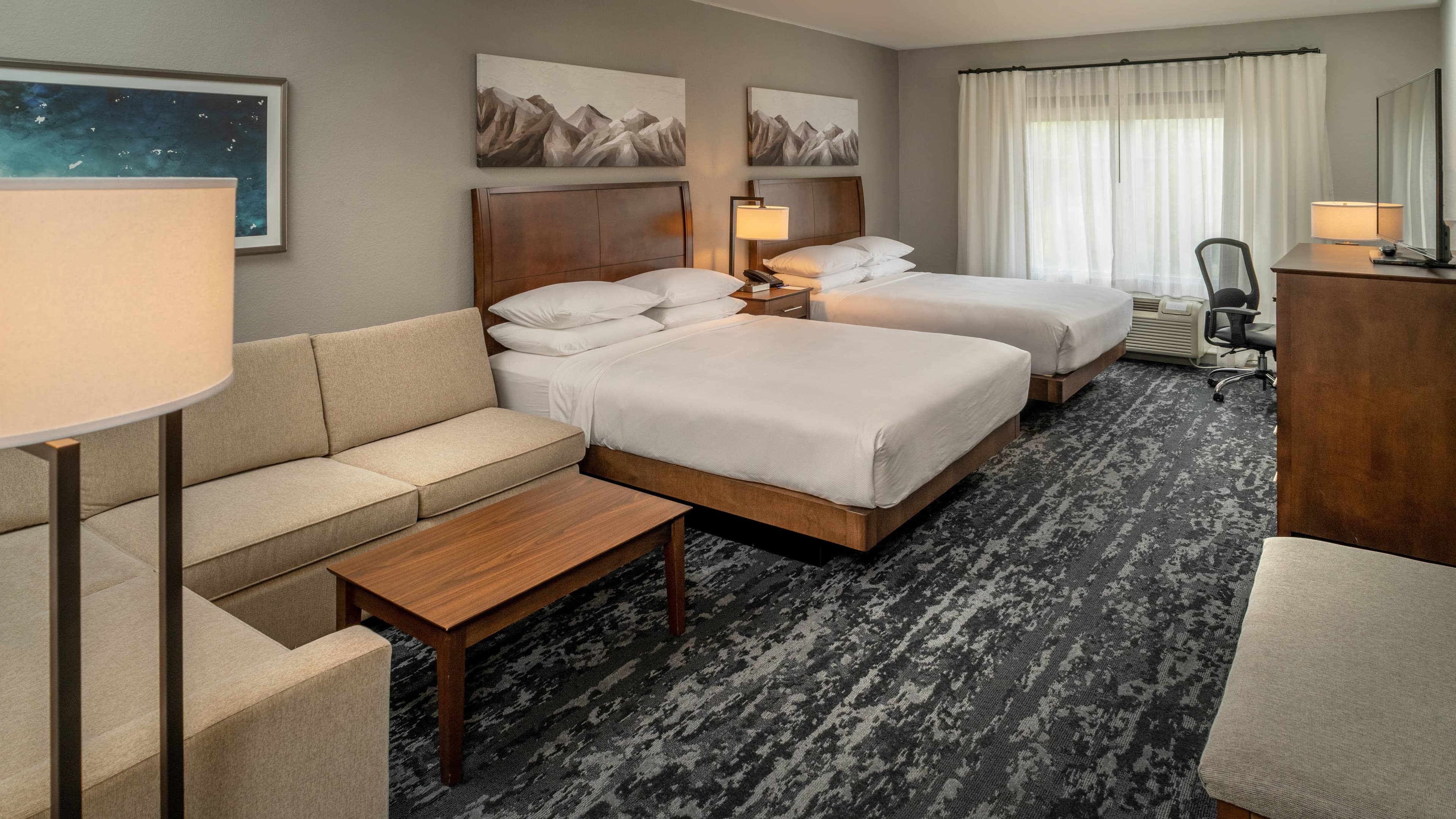 Delta Hotels Huntington Mall - Image 4