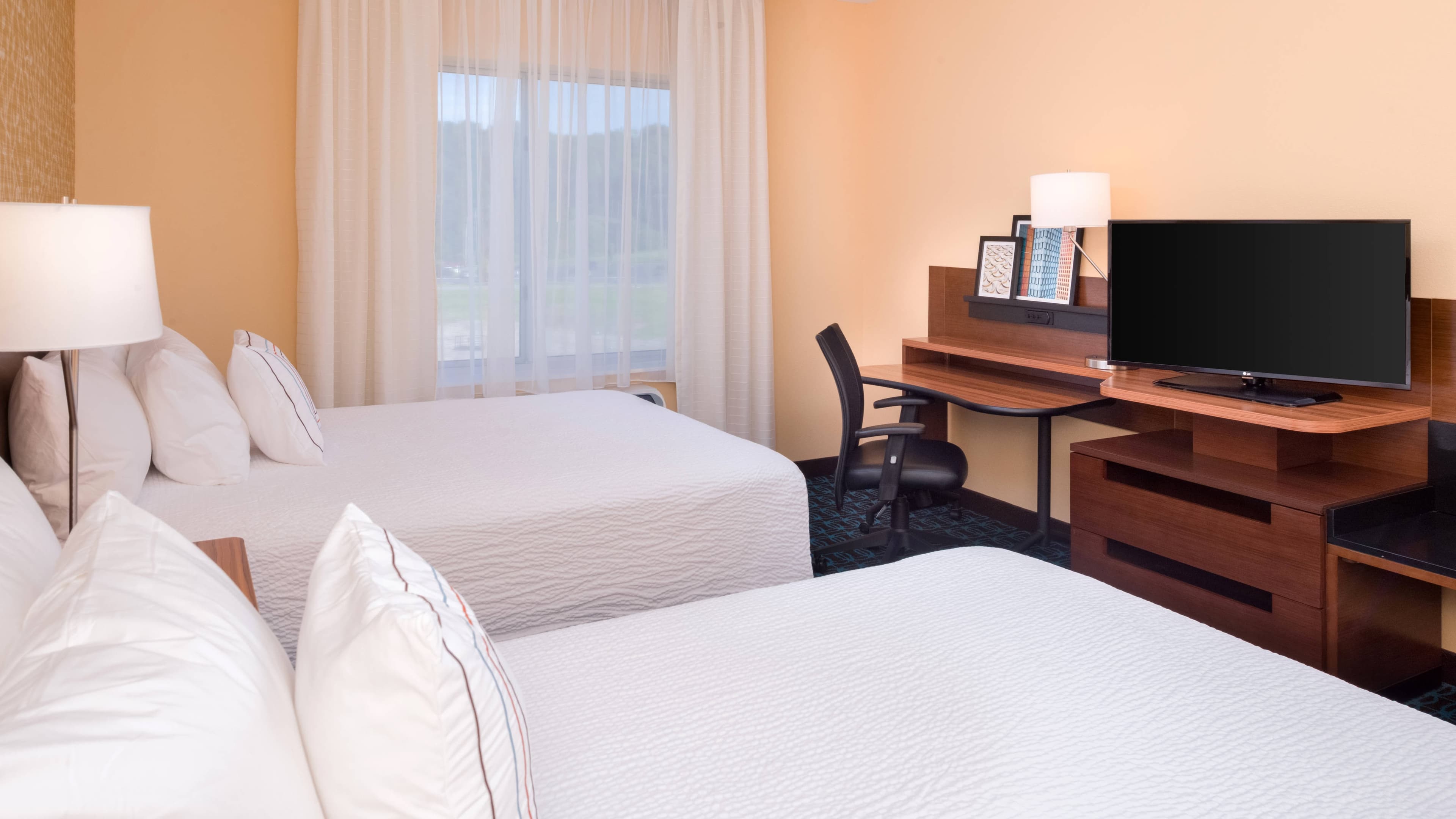 Fairfield Inn & Suites Huntington — 6