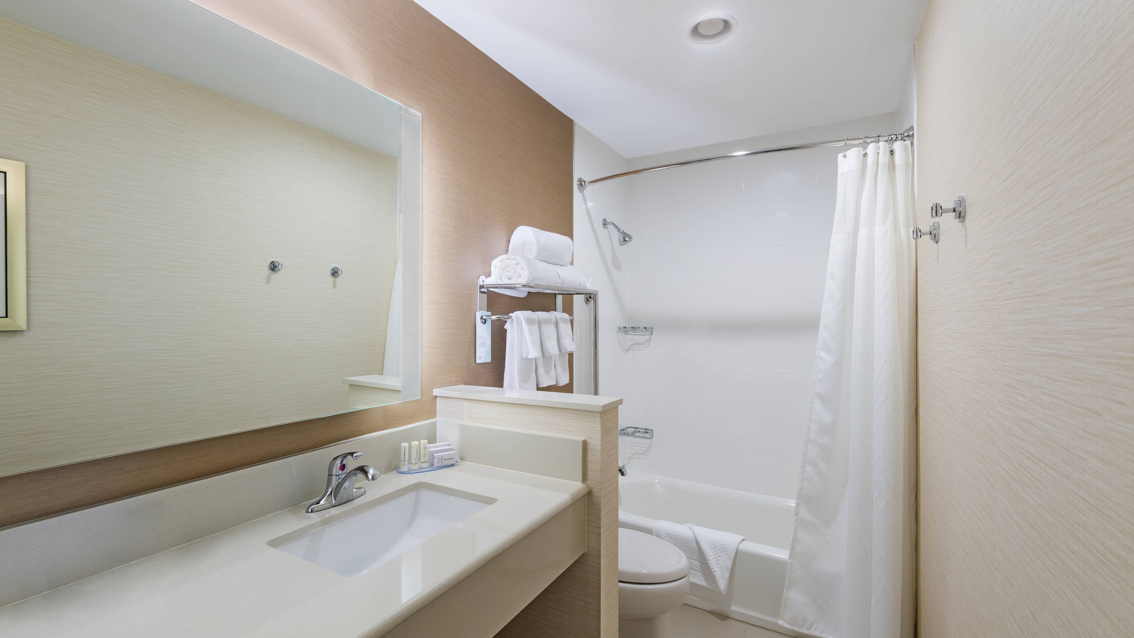 Fairfield by Marriott Inn & Suites Uncasville Mohegan Sun Area — 9