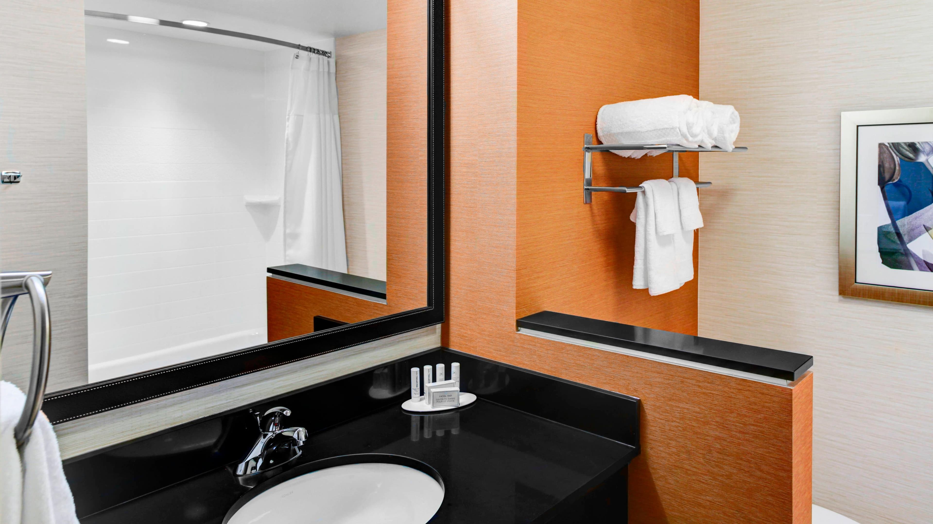 Fairfield Inn & Suites Cape Cod Hyannis — 8