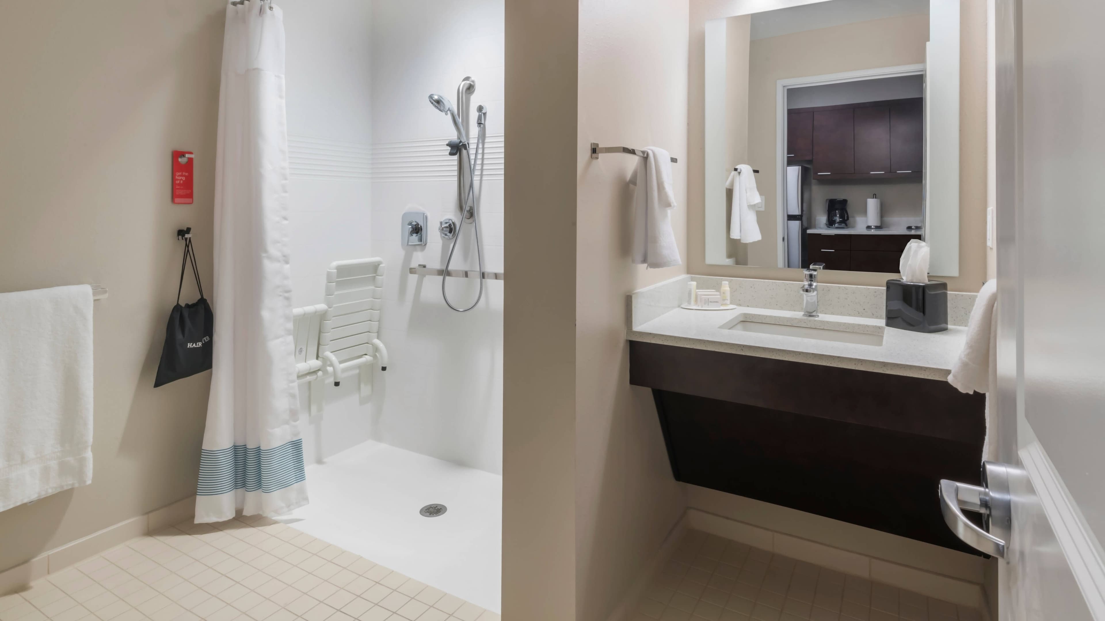 1 Bedroom Suite - Image 5