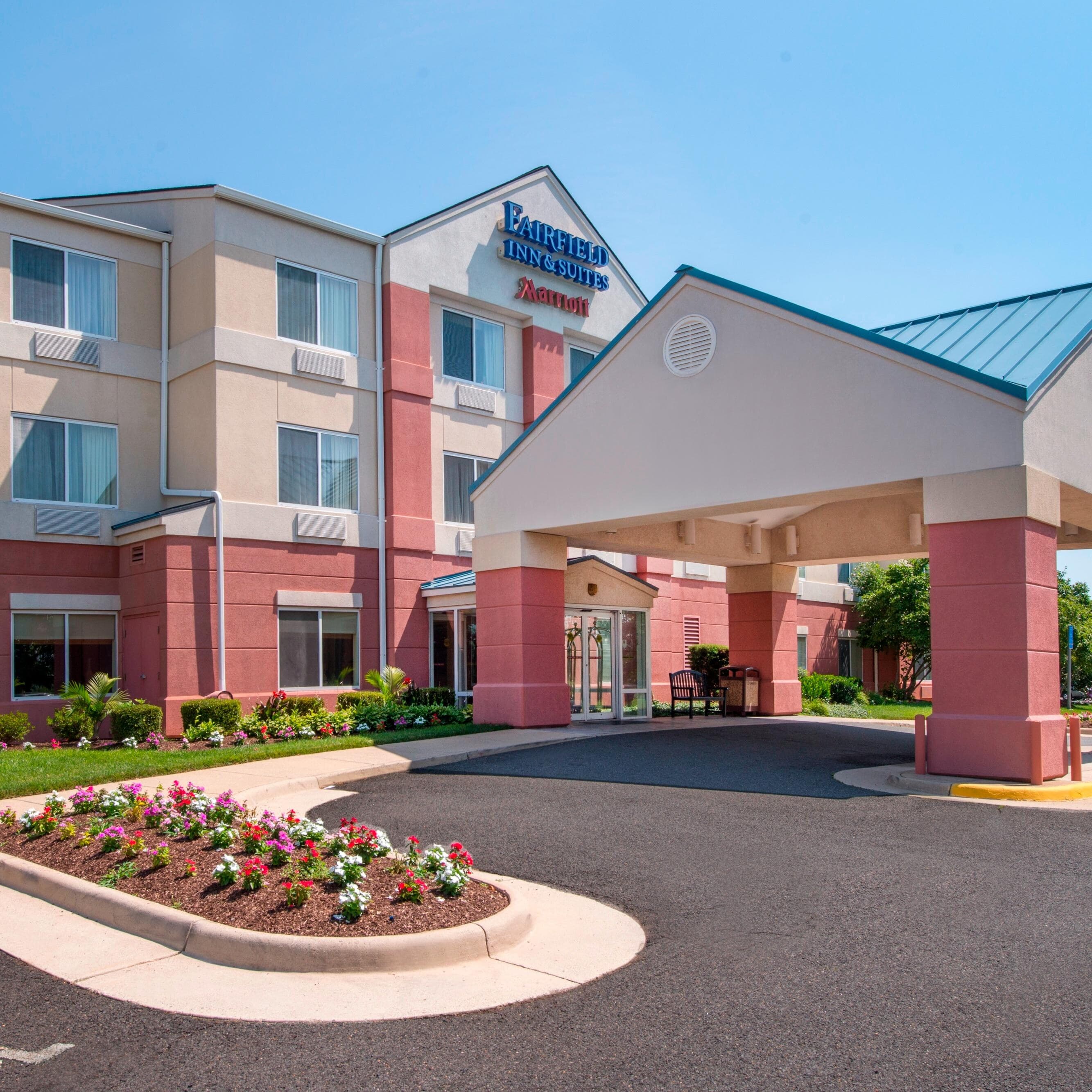 Fairfield Inn & Suites Dulles Airport Chantilly - Image 1