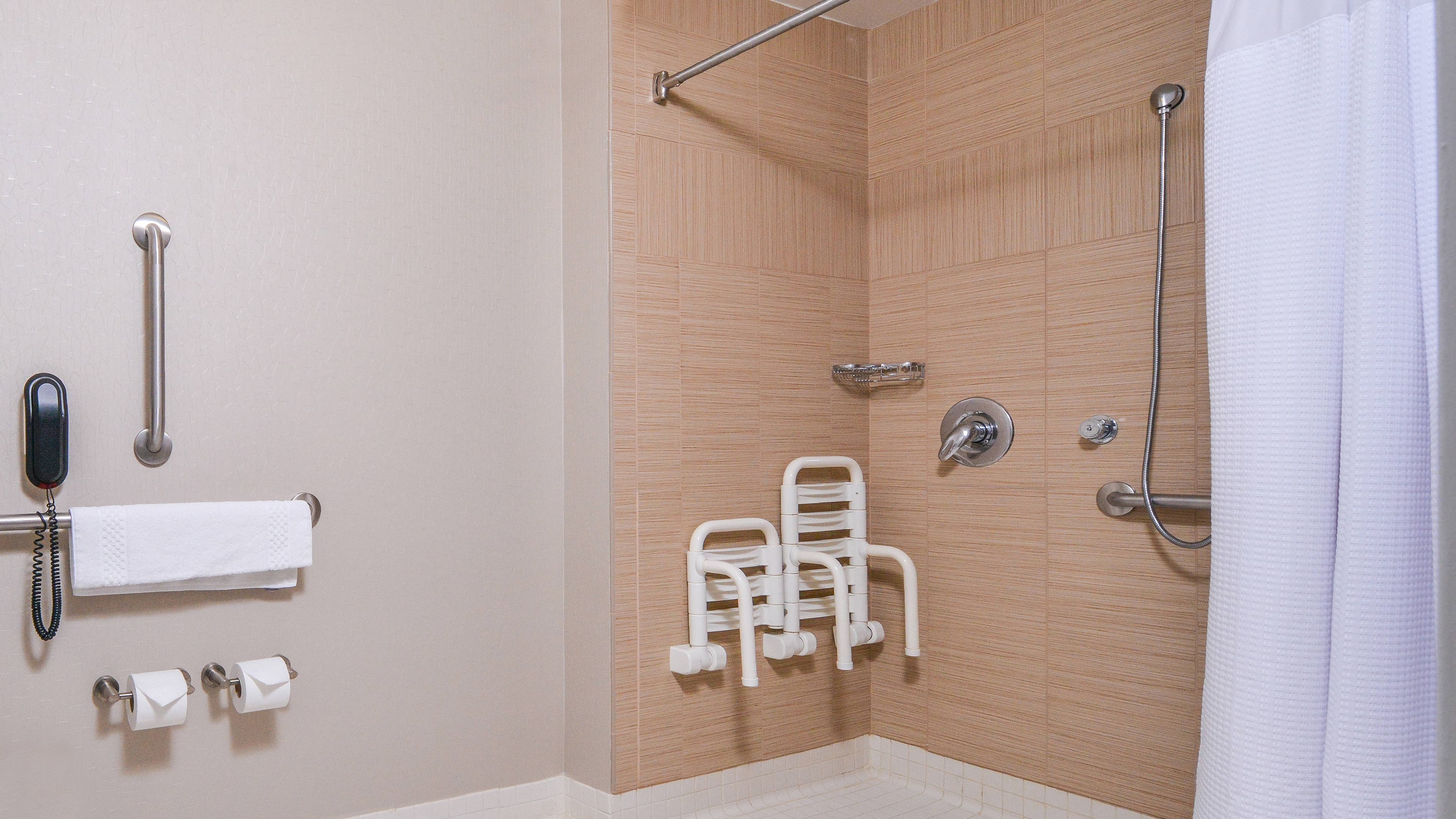 One King Bed Suite - Image 8