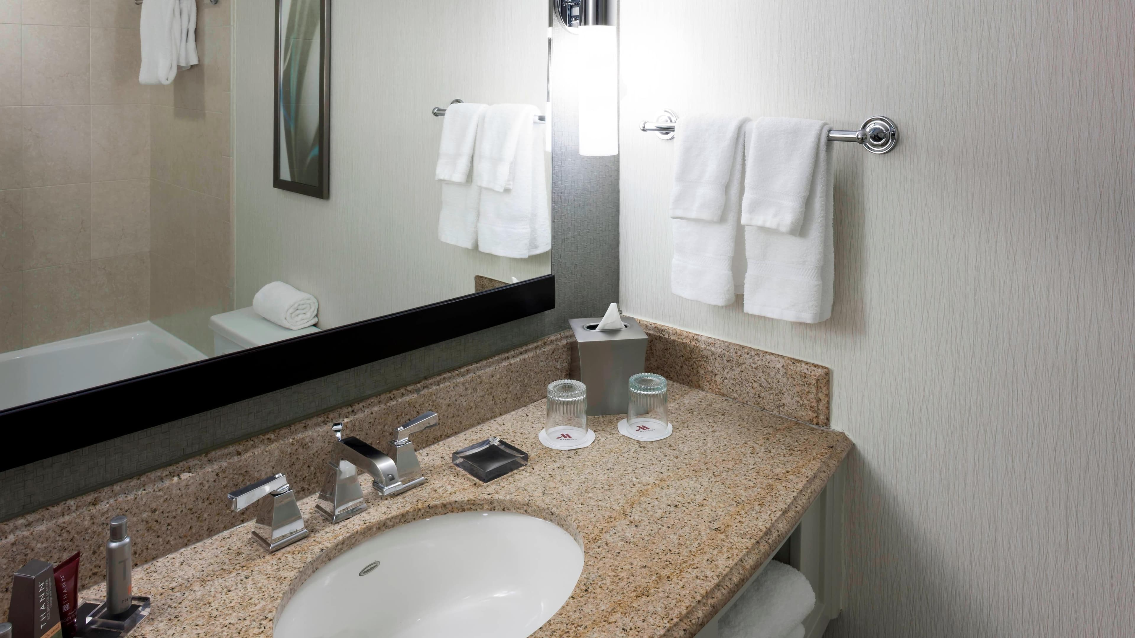 Fairfax Marriott at Fair Oaks - Image 4