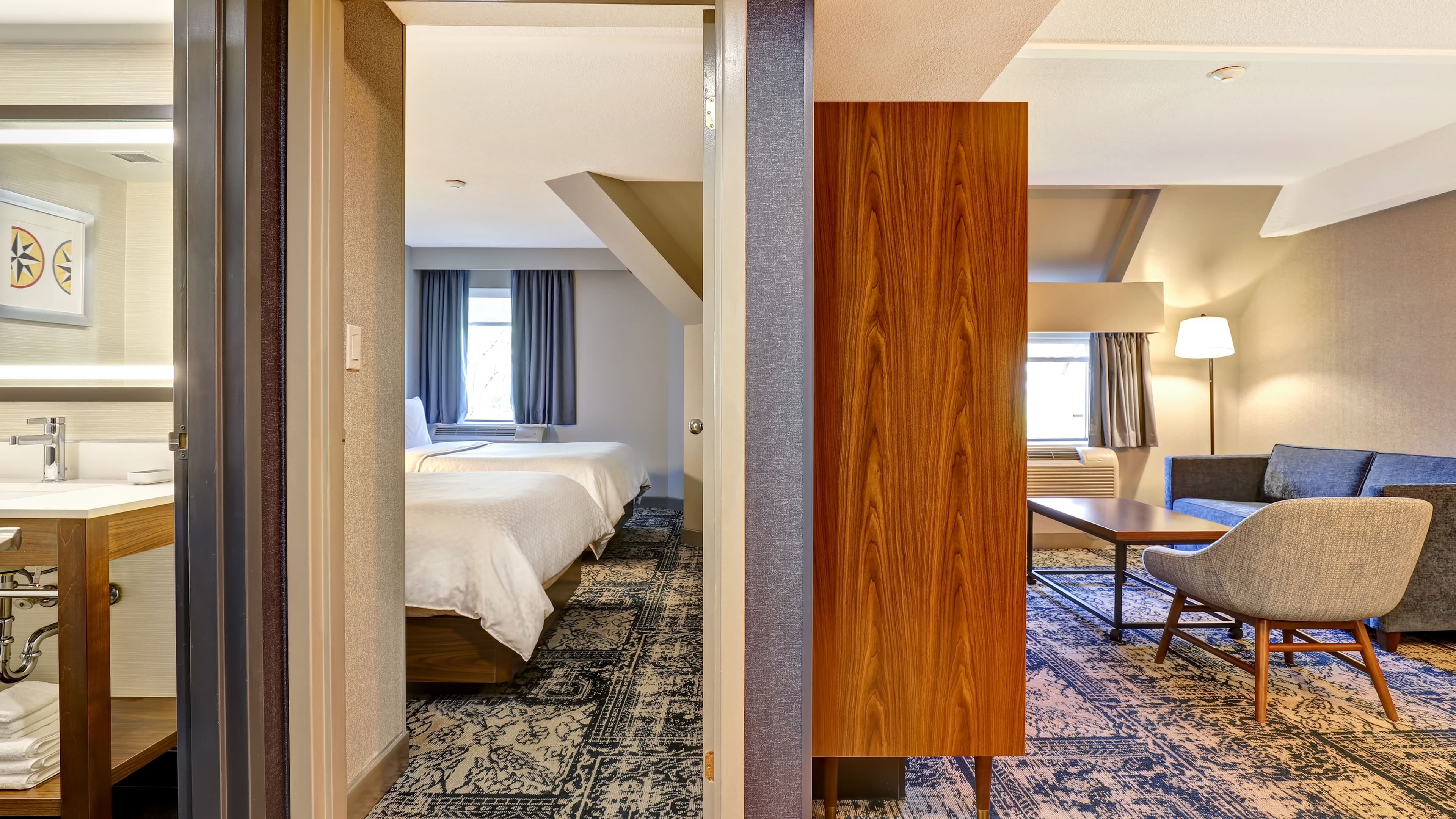 Four Points by Sheraton St. Catharines Niagara Suites - Image 2