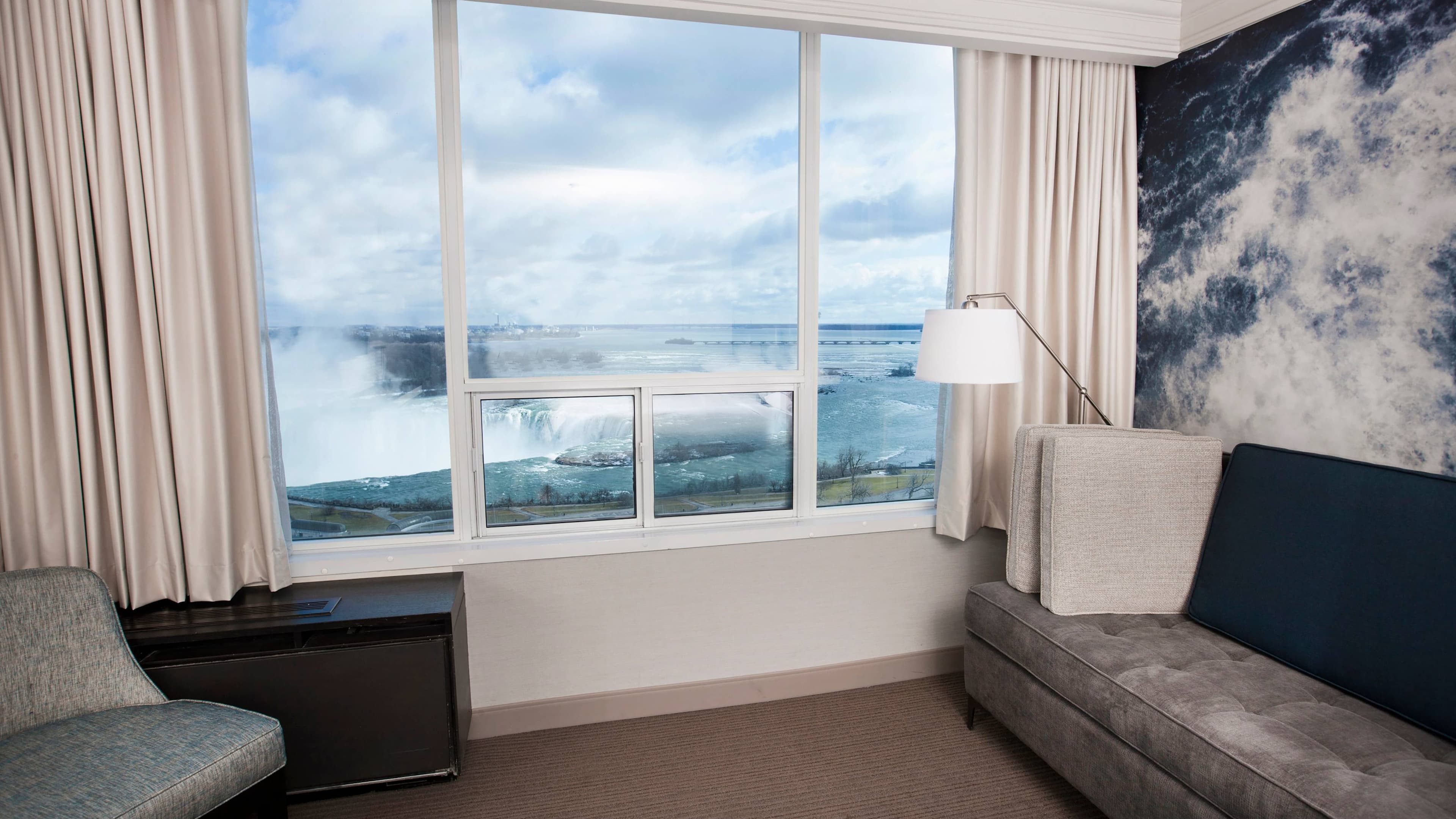 Niagara Falls Marriott on the Falls — 19