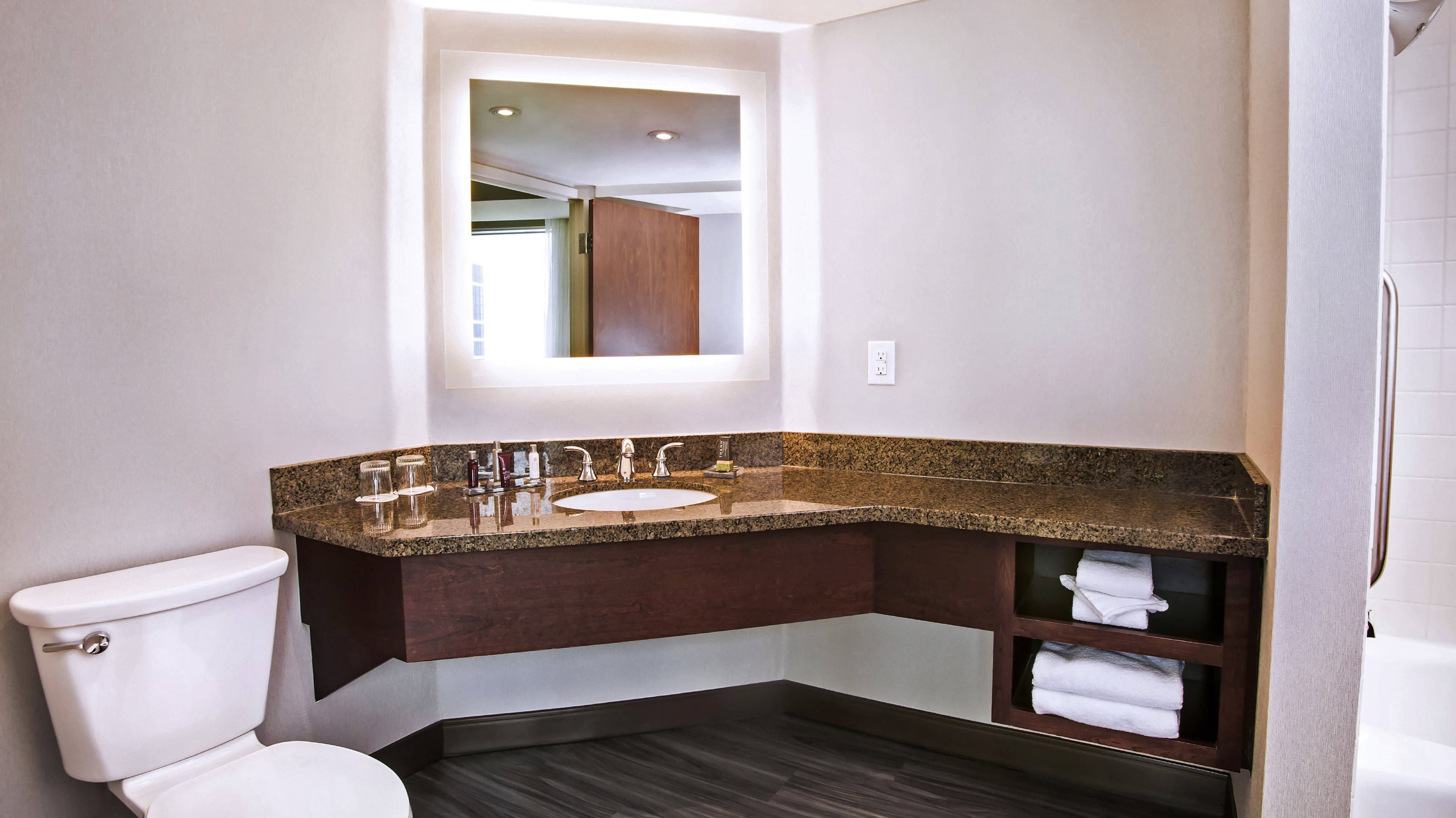 Niagara Falls Marriott Fallsview Hotel & Spa - Image 5