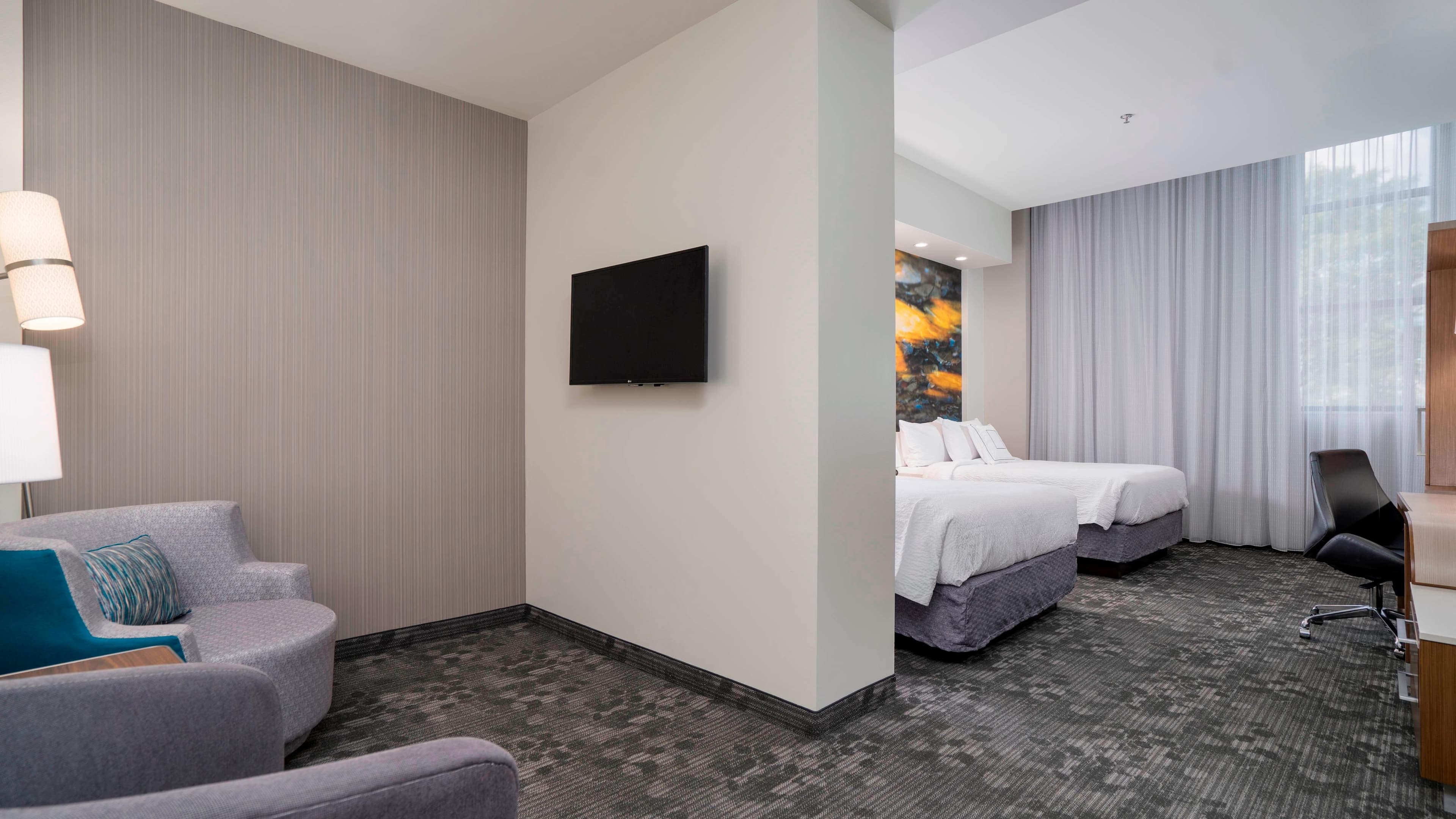 Holiday Inn Express & Suites Niagara Falls — 23