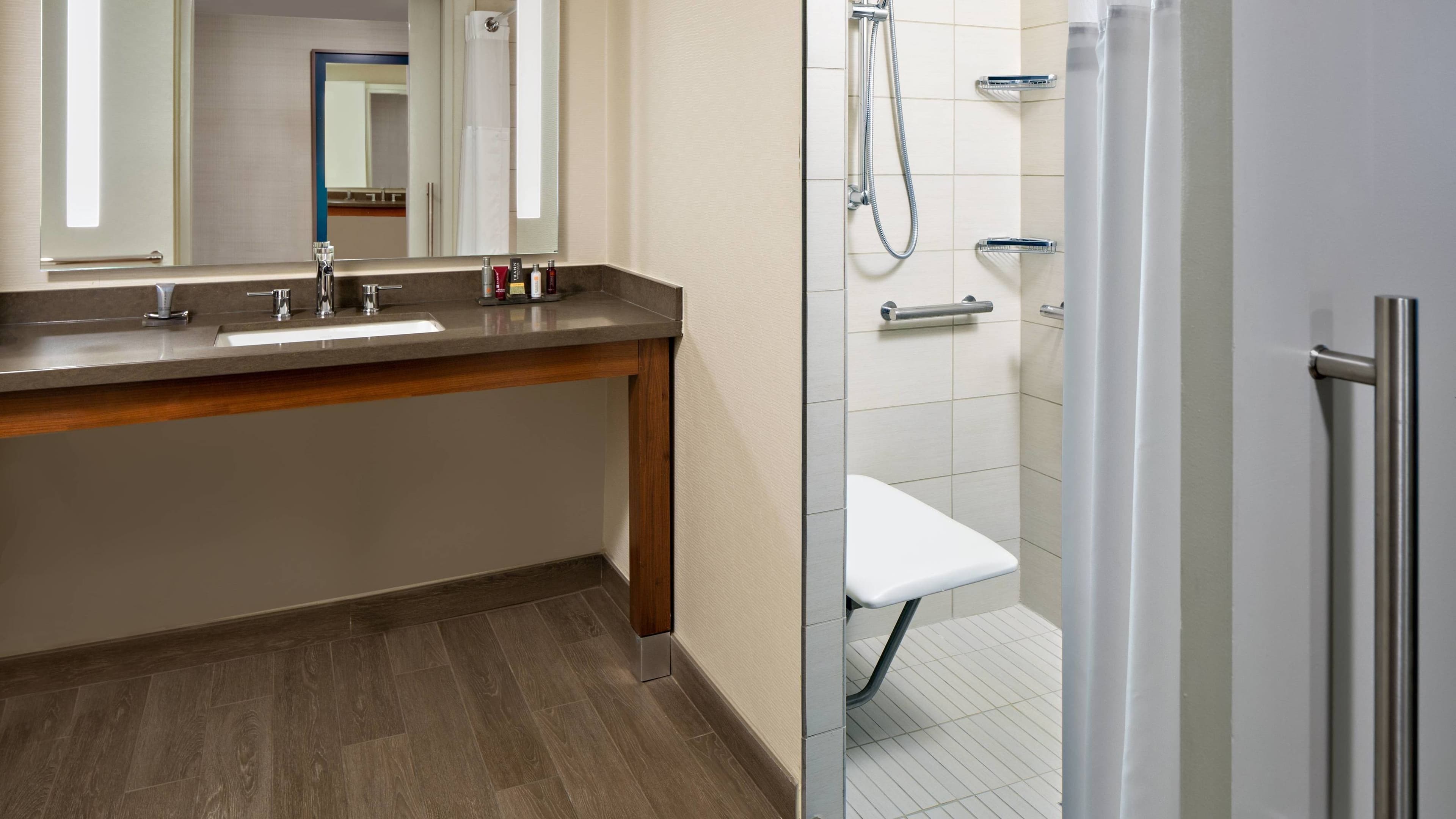 M Club level - Image 3