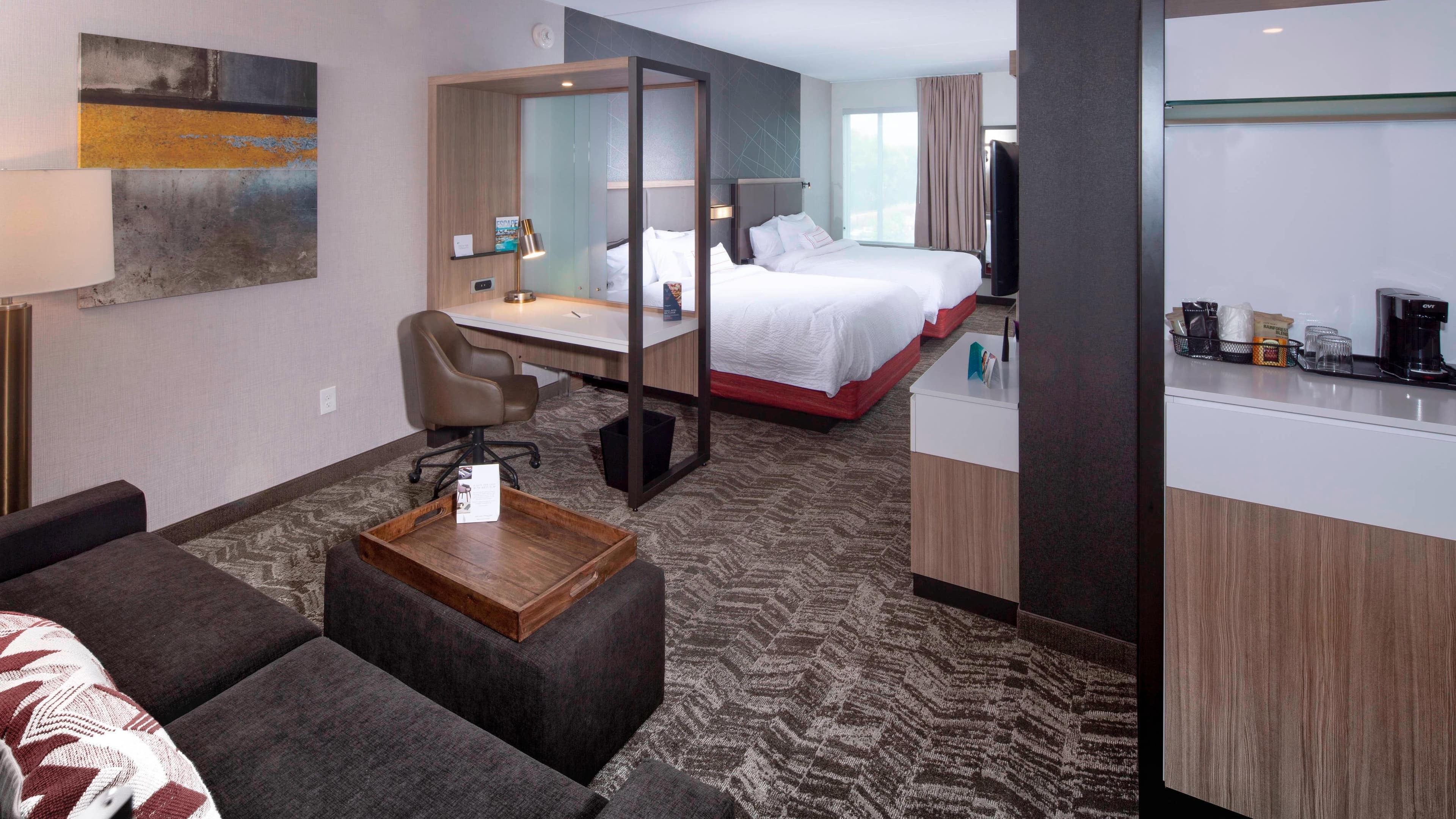 SpringHill Suites Newark Downtown - Image 4