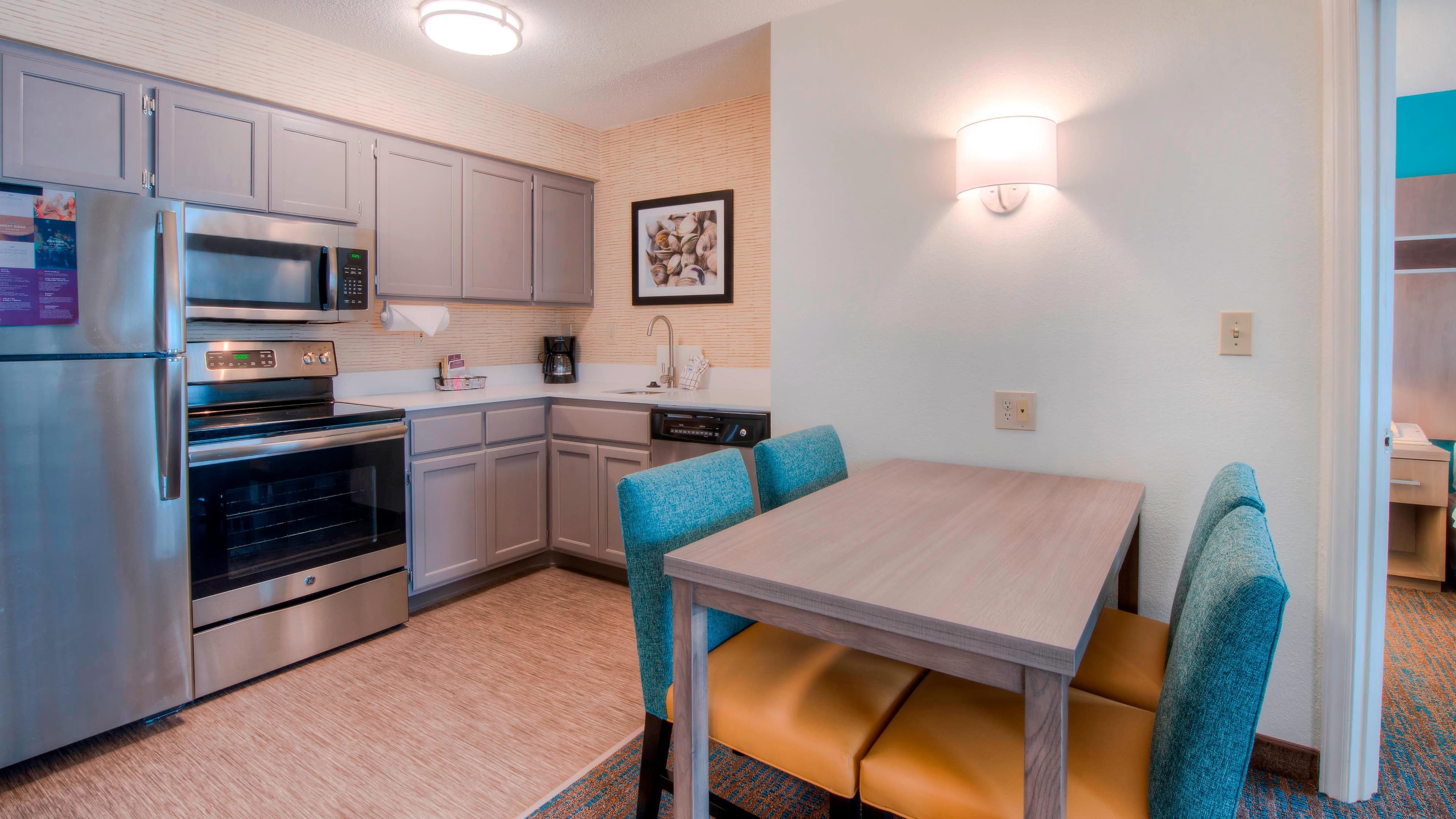 Residence Inn Wilmington Landfall — 13