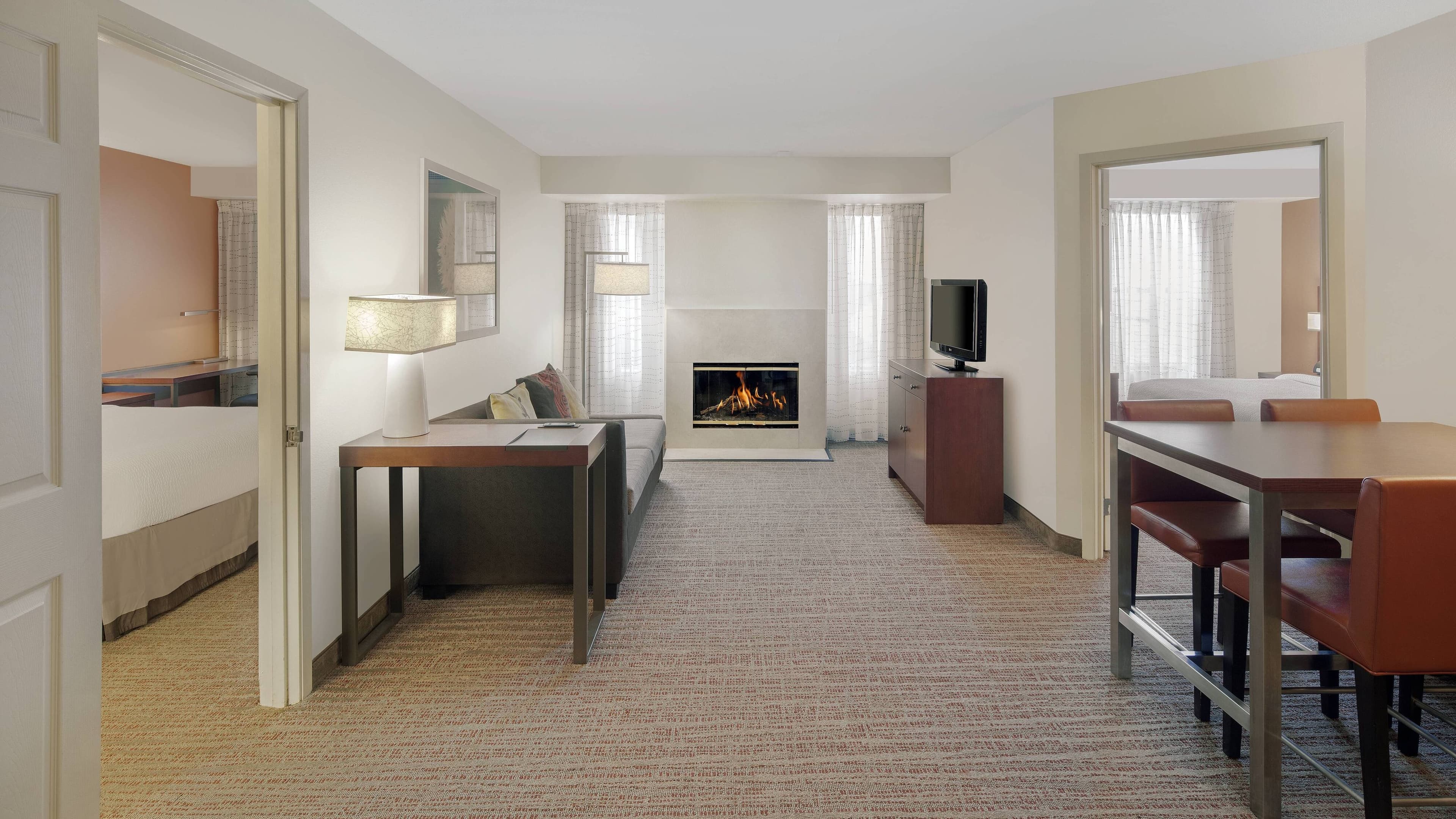 Crowne Plaza Indianapolis-Airport — 24