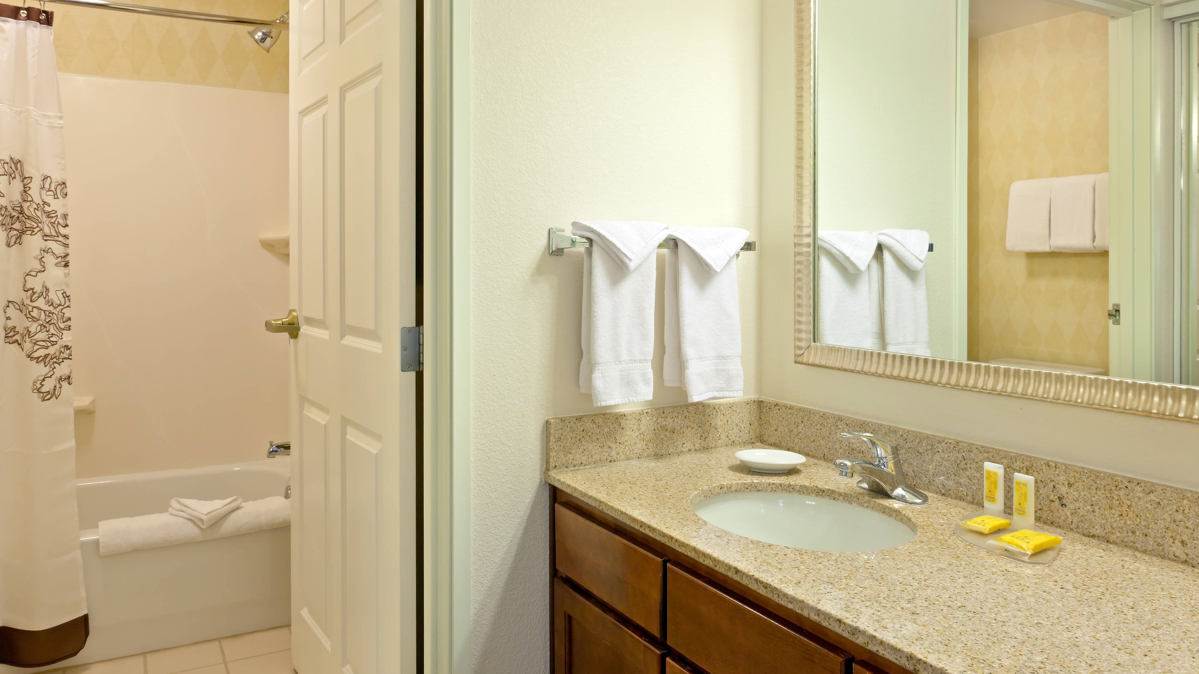 Residence Inn Indianapolis Carmel - Image 5