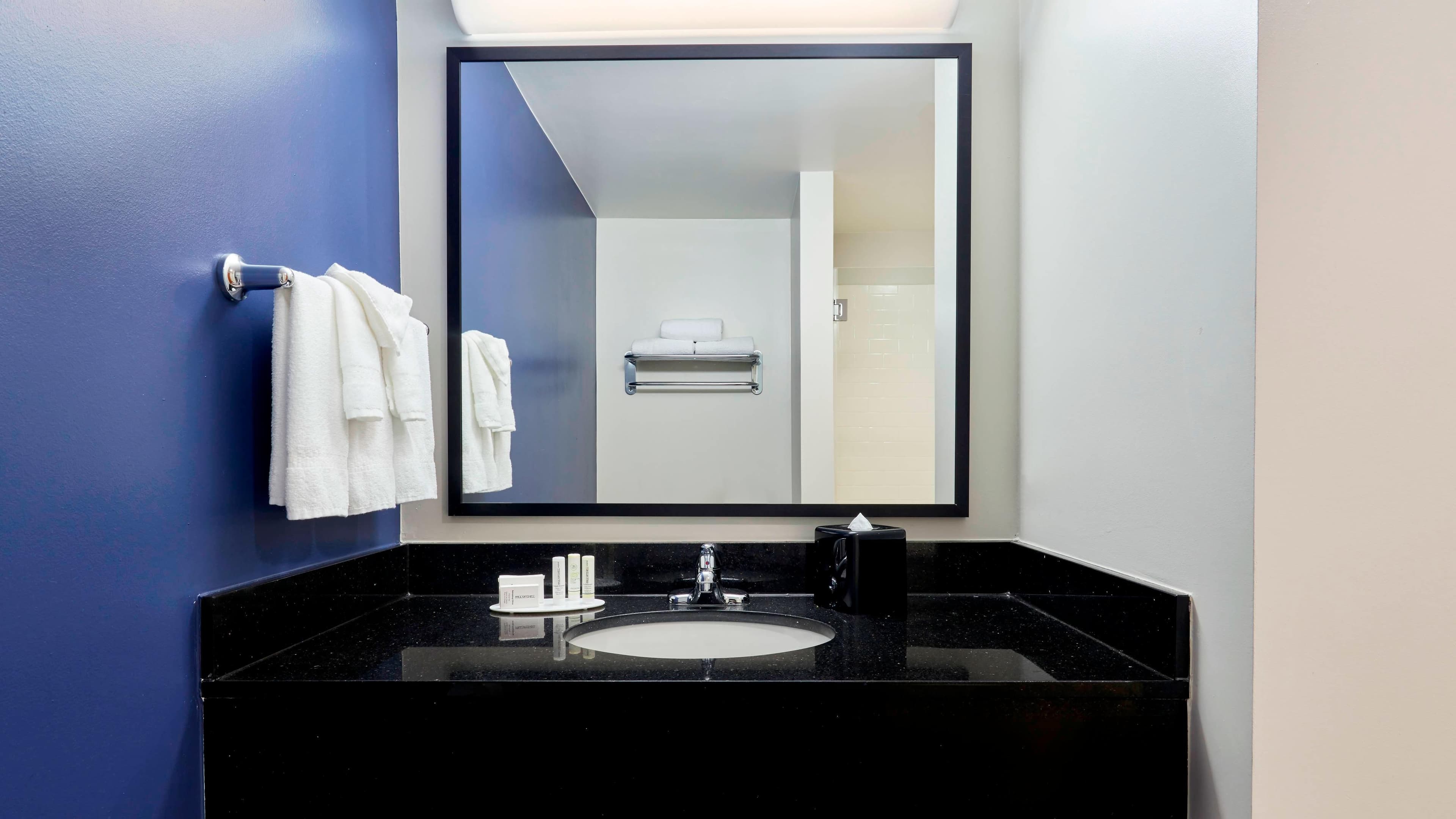 Fairfield Inn & Suites Indianapolis Downtown - Image 4