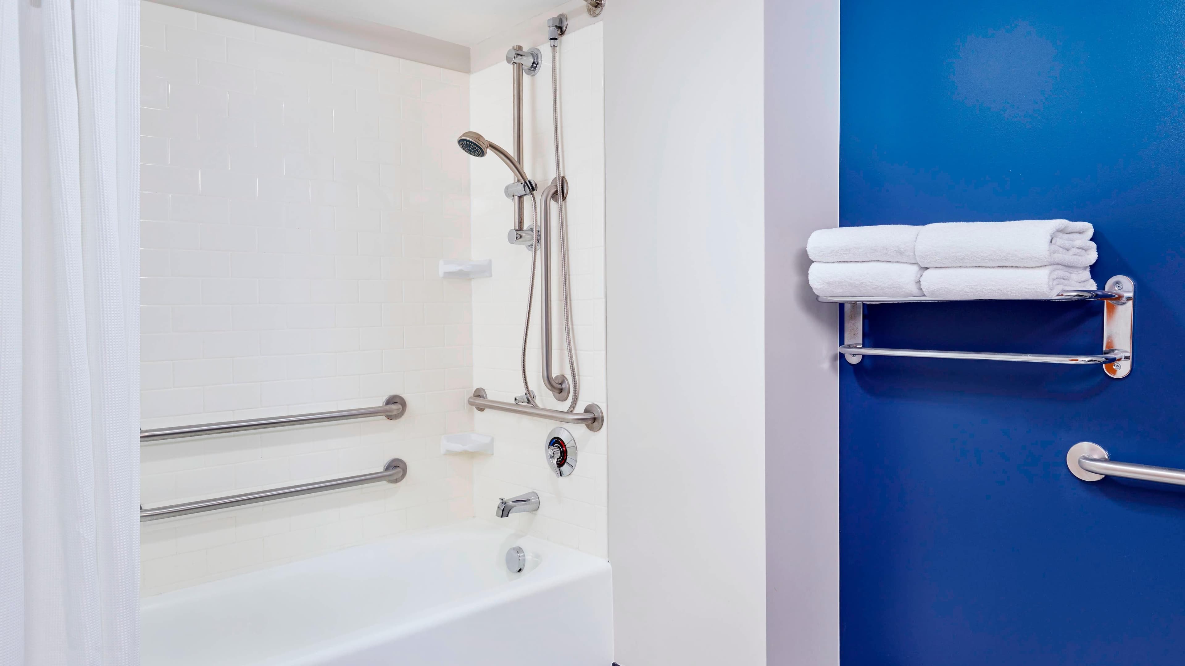 Fairfield Inn & Suites Indianapolis Downtown - Image 5