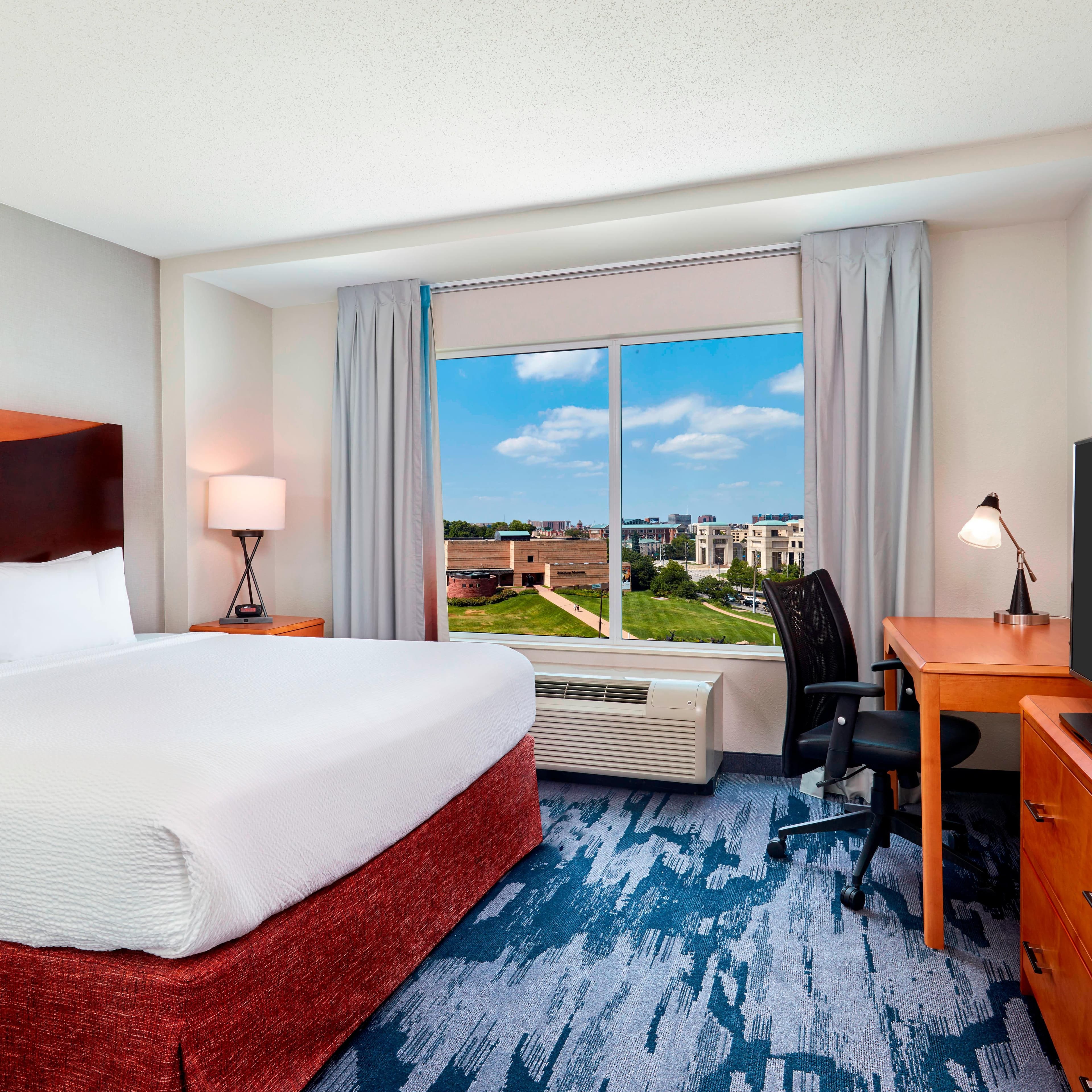 Fairfield Inn & Suites Indianapolis Downtown - Image 1