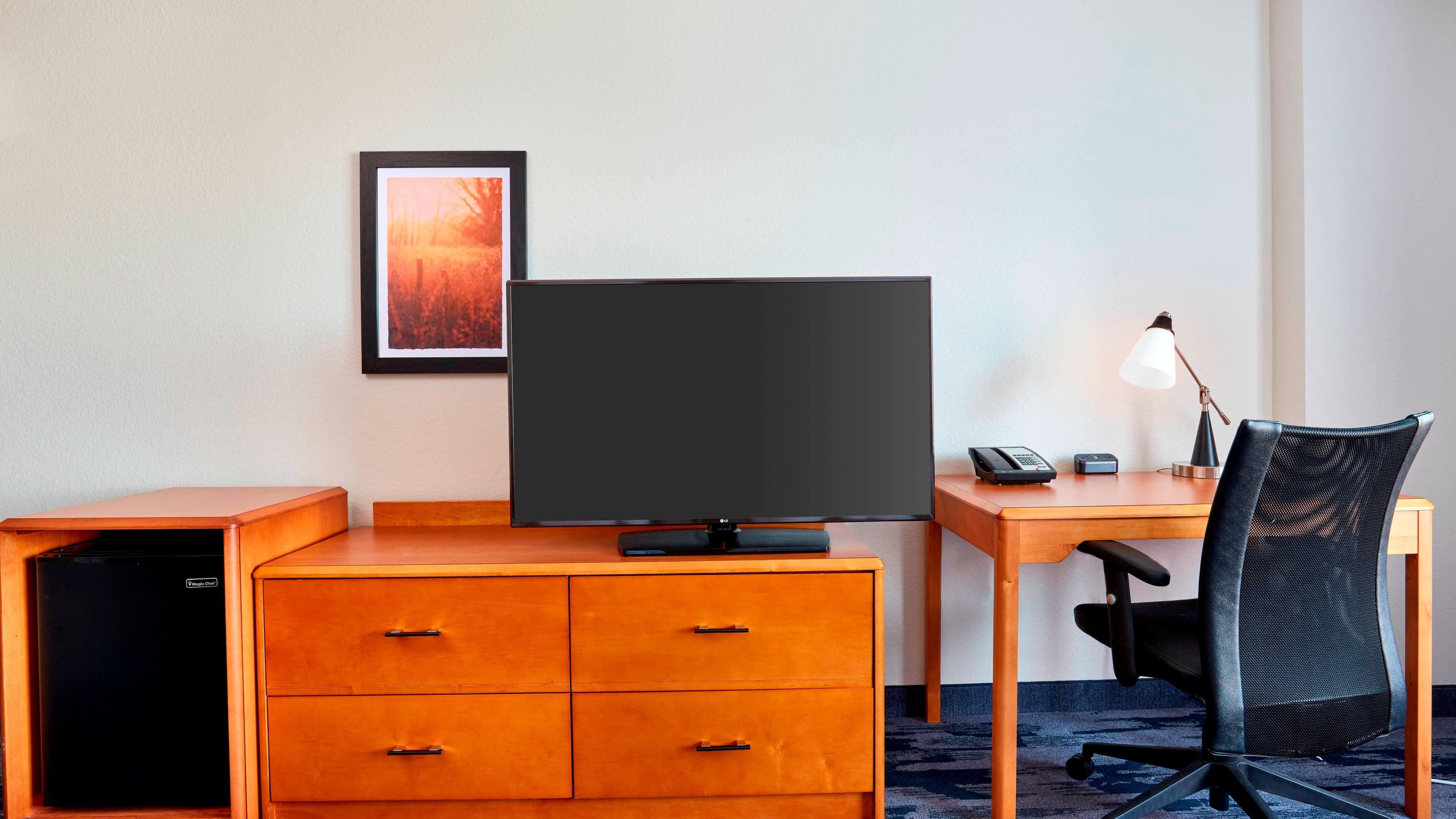 Fairfield Inn & Suites Indianapolis Downtown - Image 3