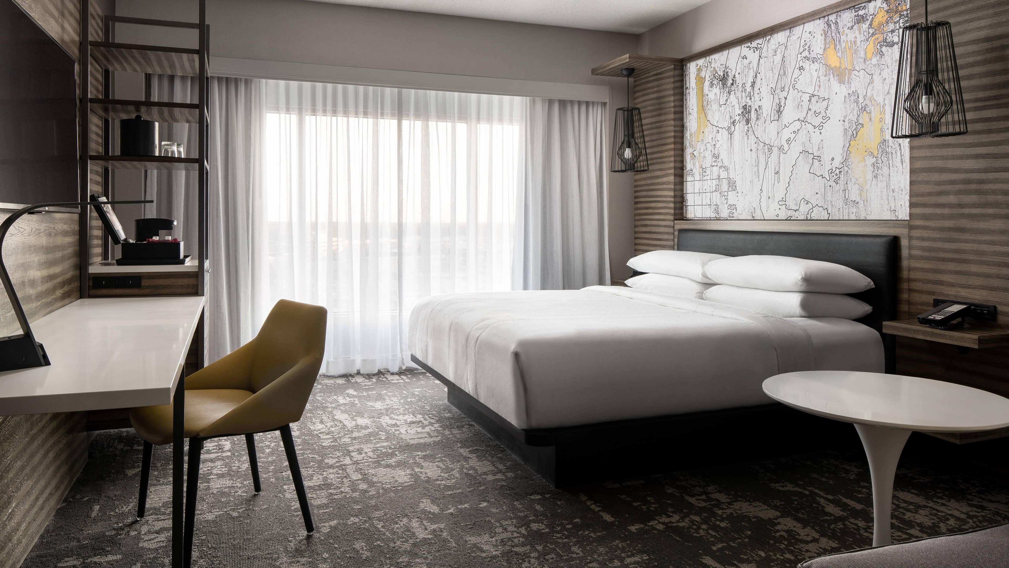 Marriott Indianapolis North - Image 2