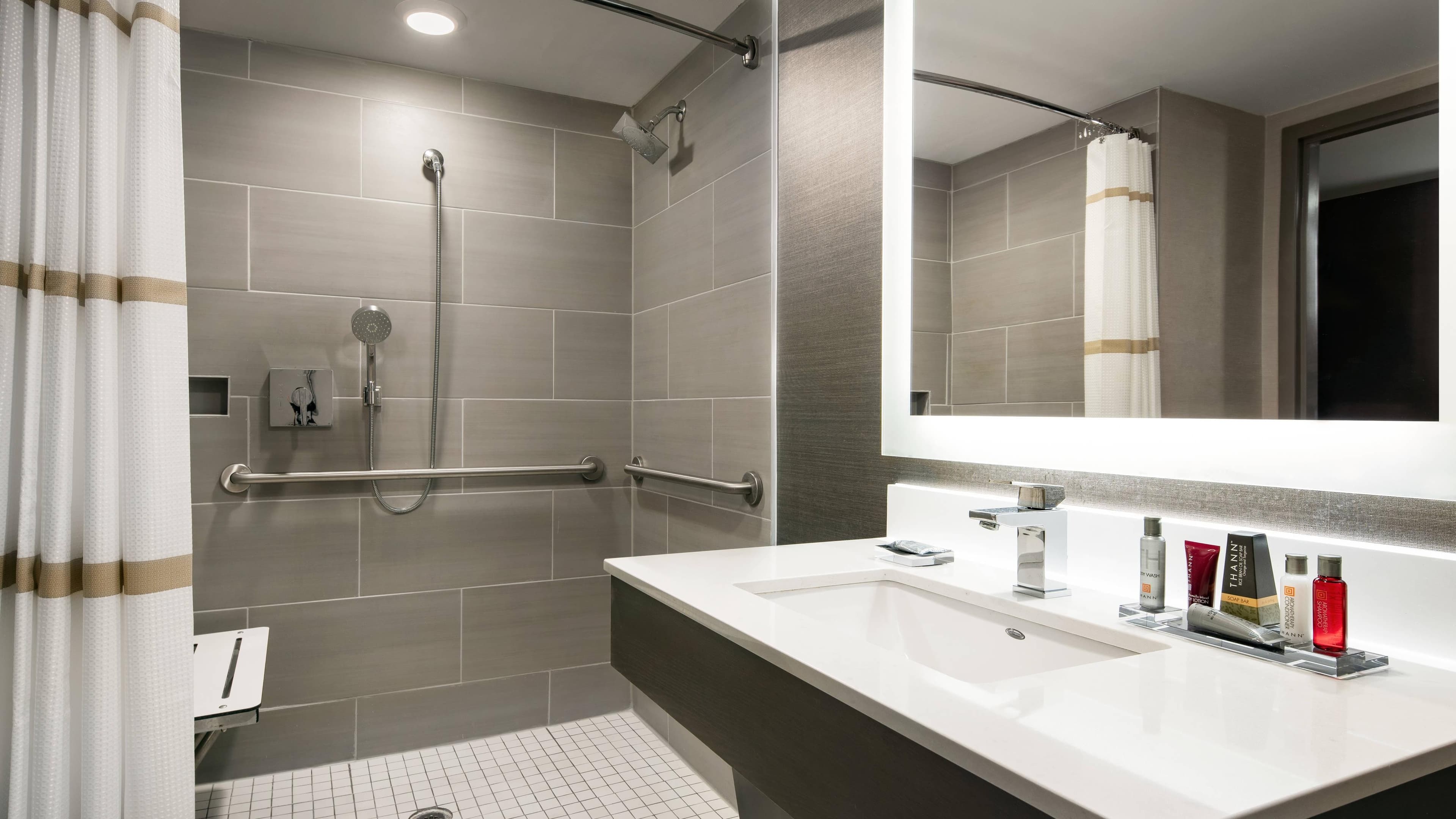 Marriott Indianapolis North - Image 5
