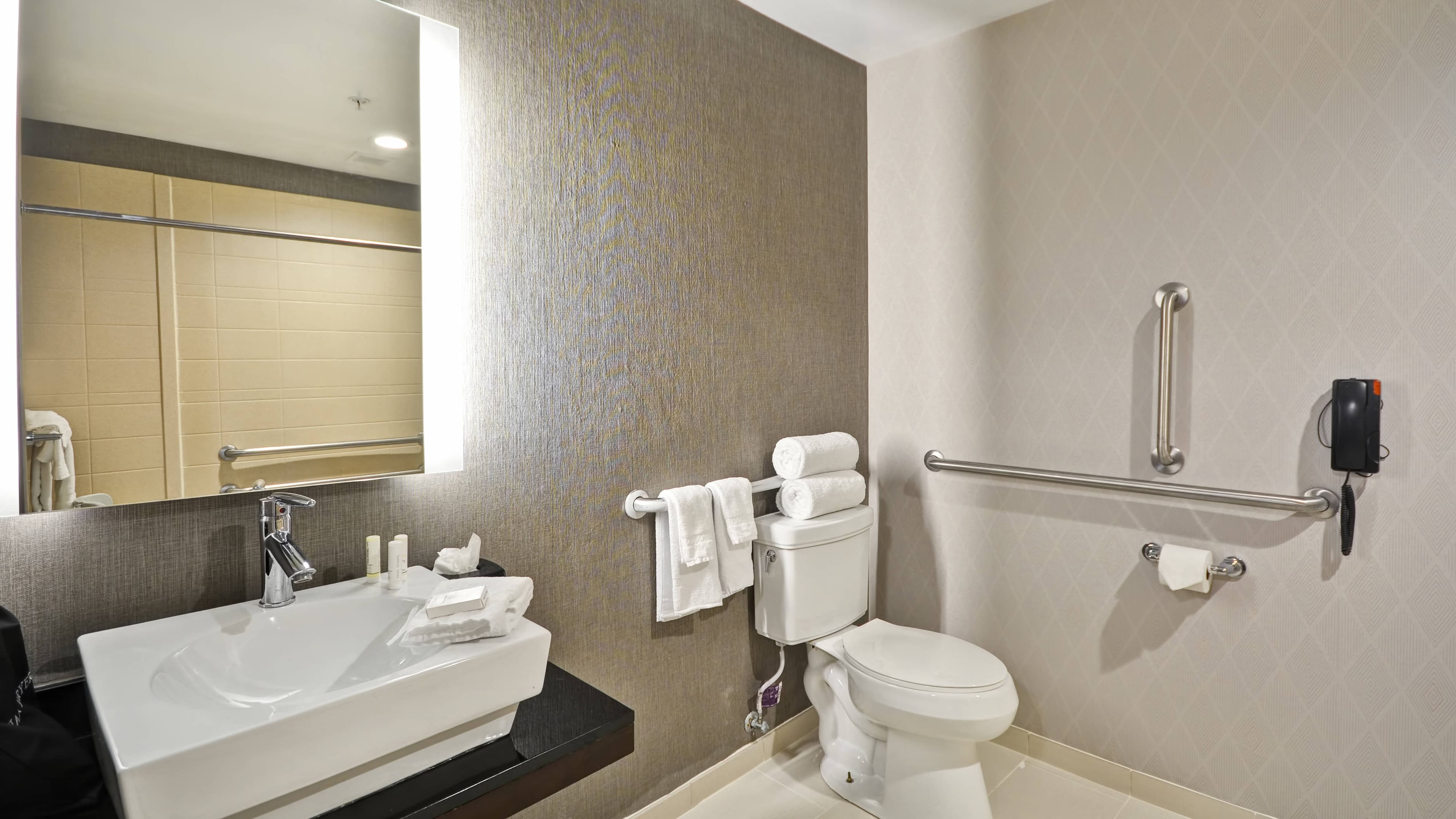 Suite - Image 10