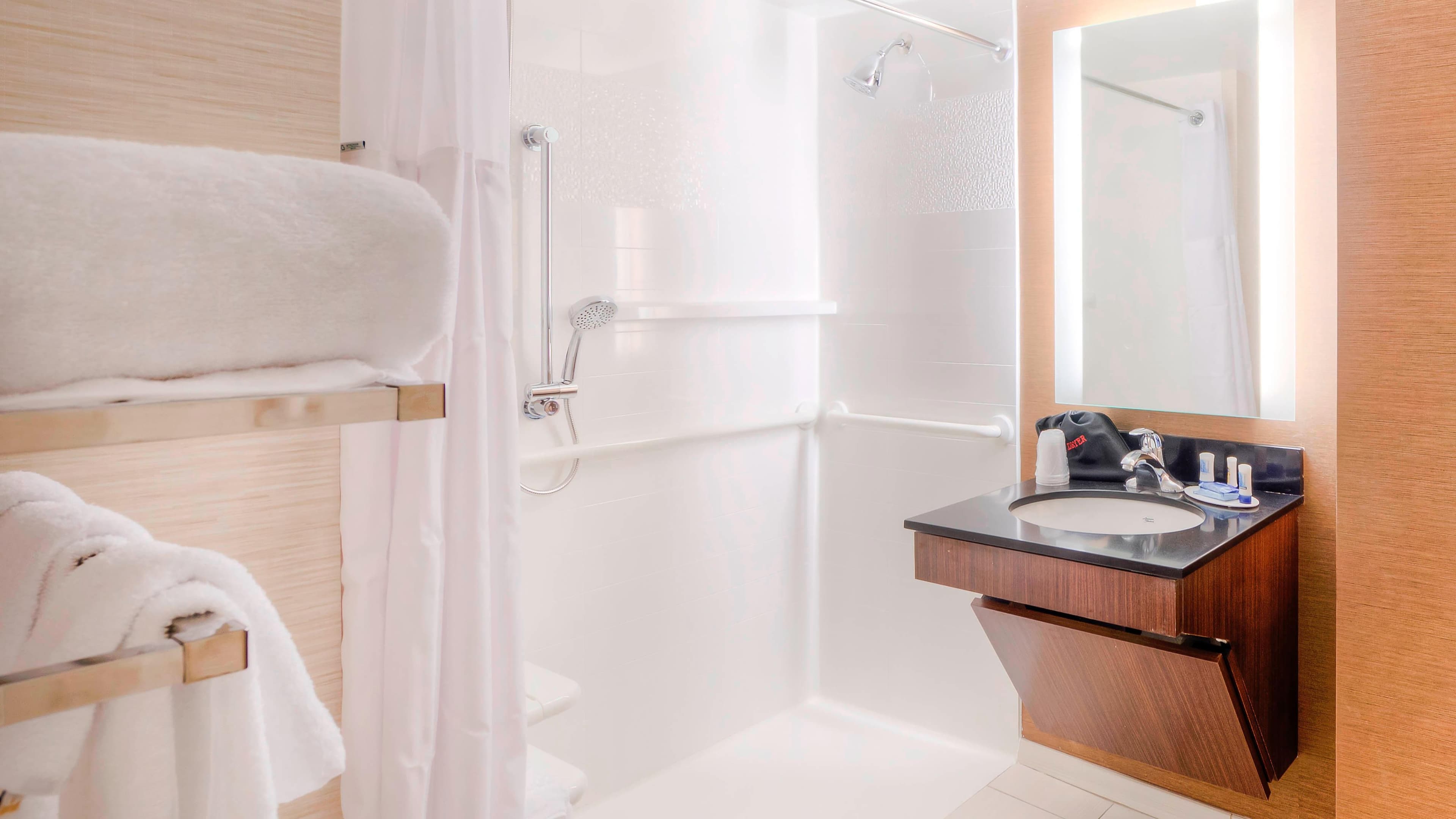 Fairfield Inn & Suites Winston-Salem Downtown - Image 3