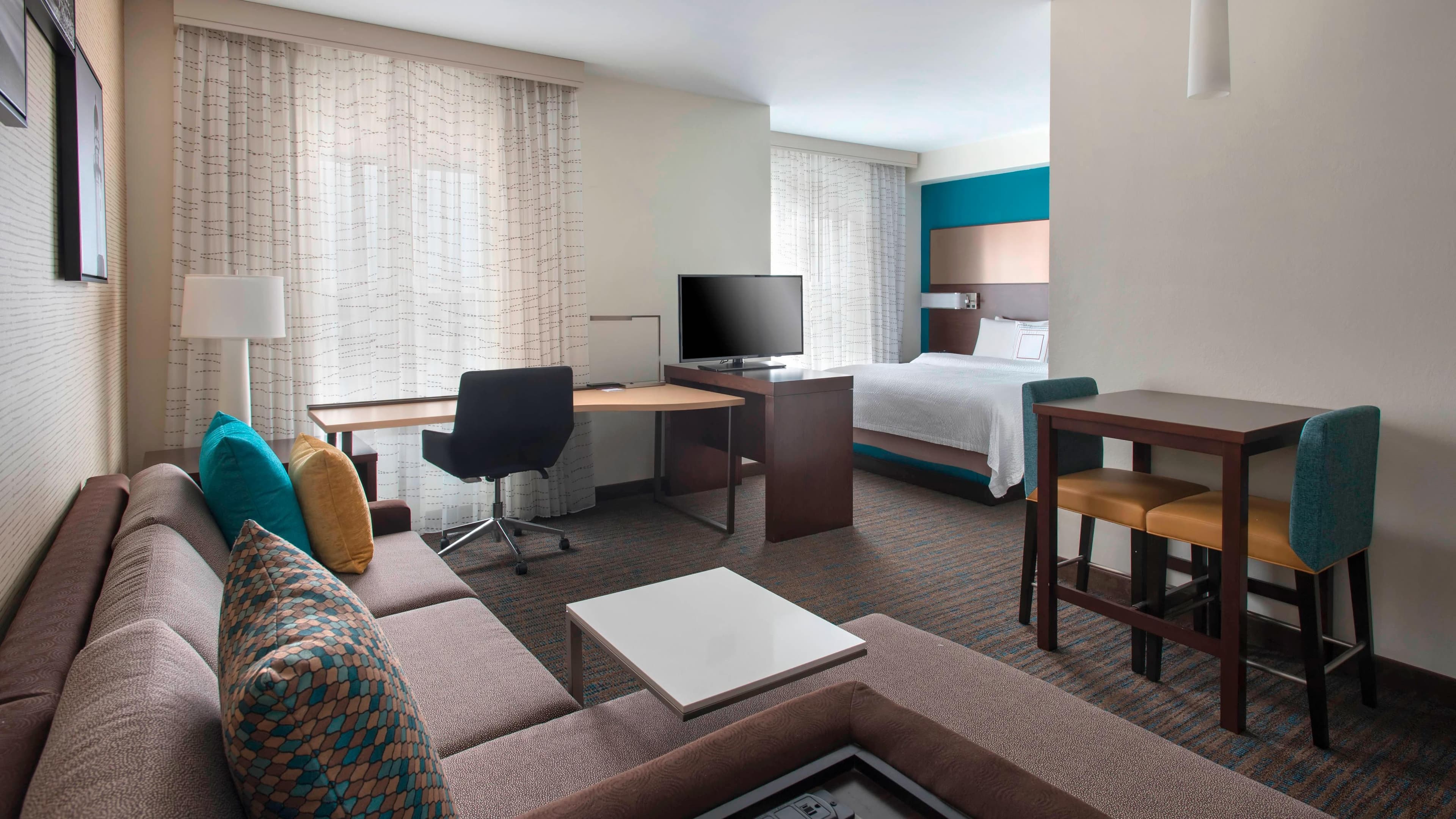 Residence Inn Long Island East End - Image 5