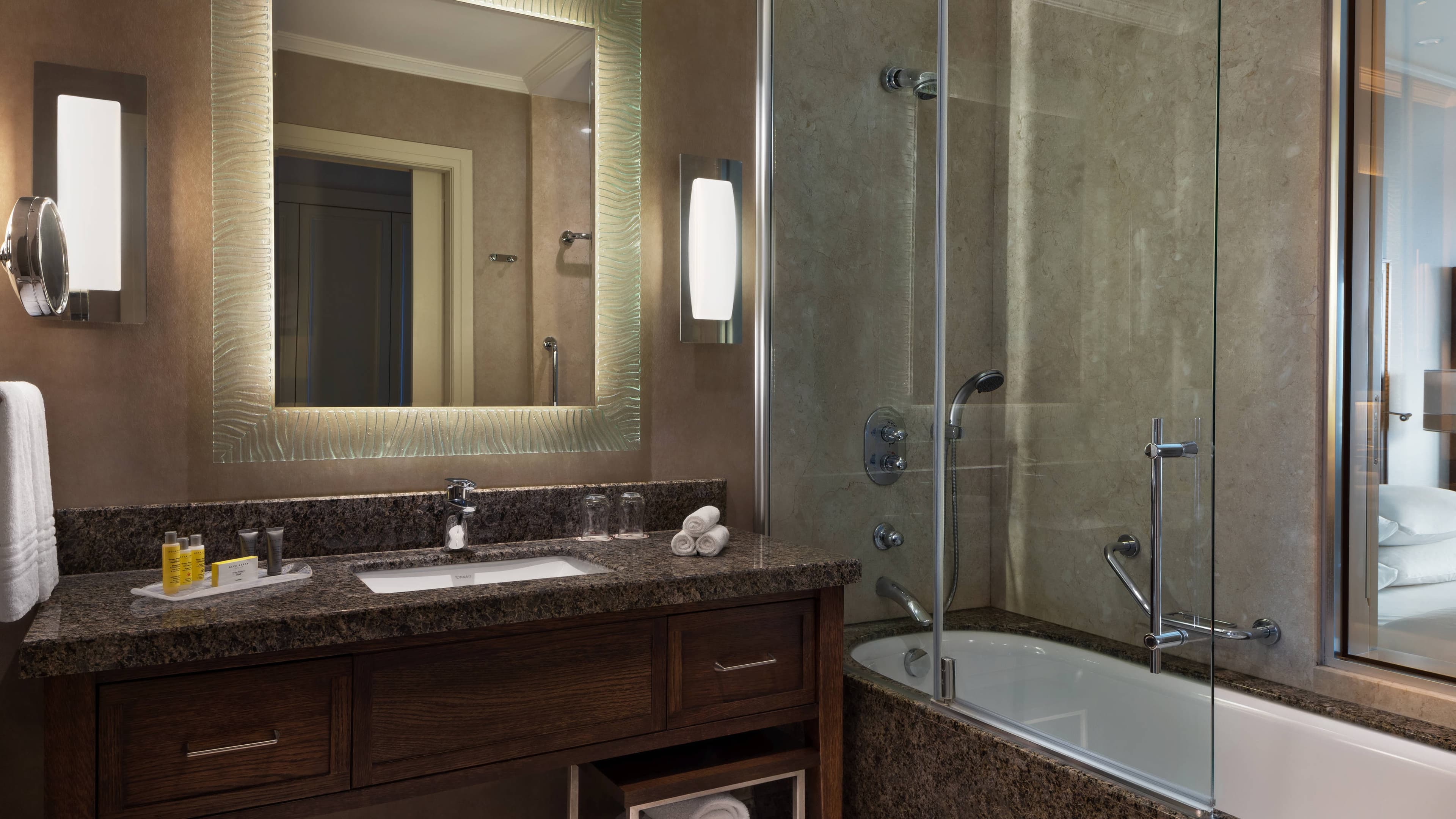 Holiday Inn Istanbul City — 42