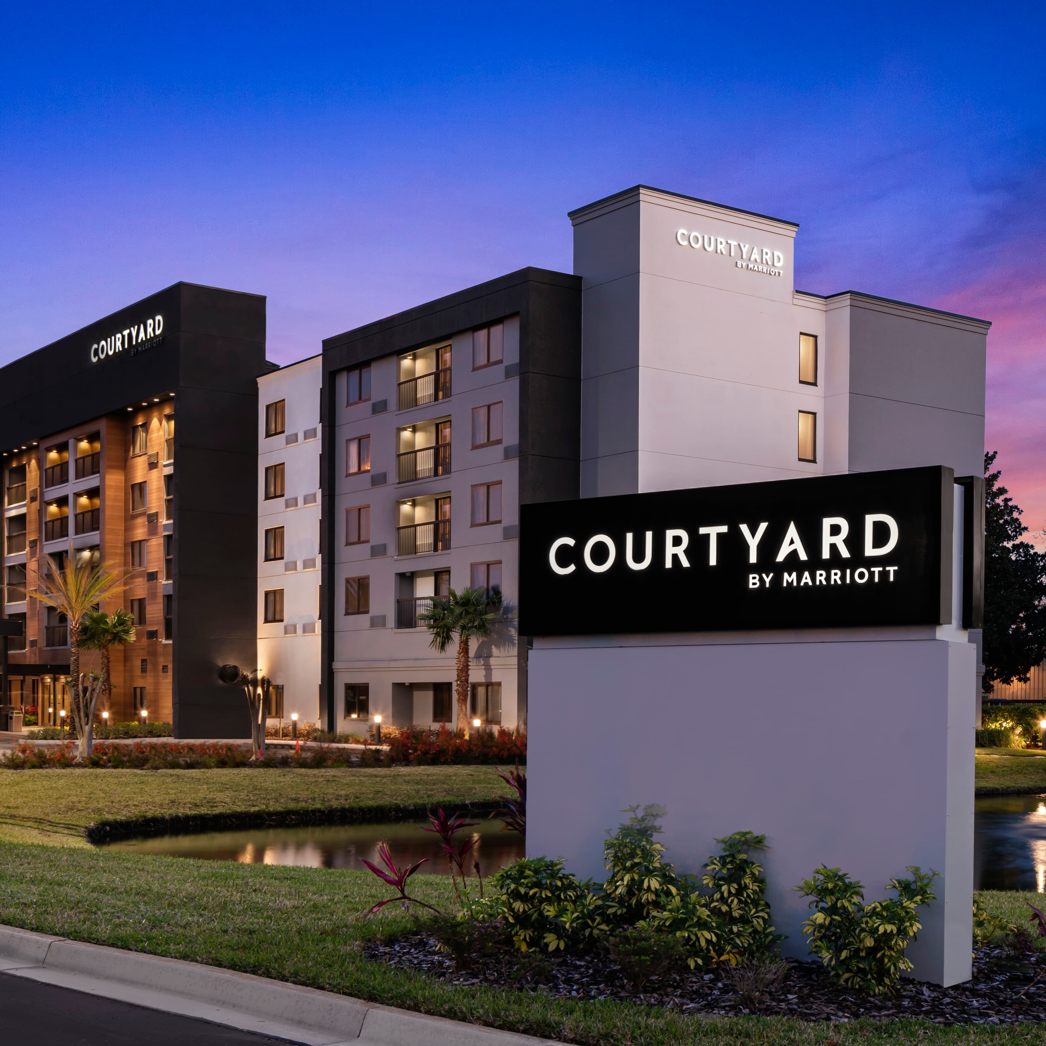 Courtyard Jacksonville Butler Boulevard - Image 1