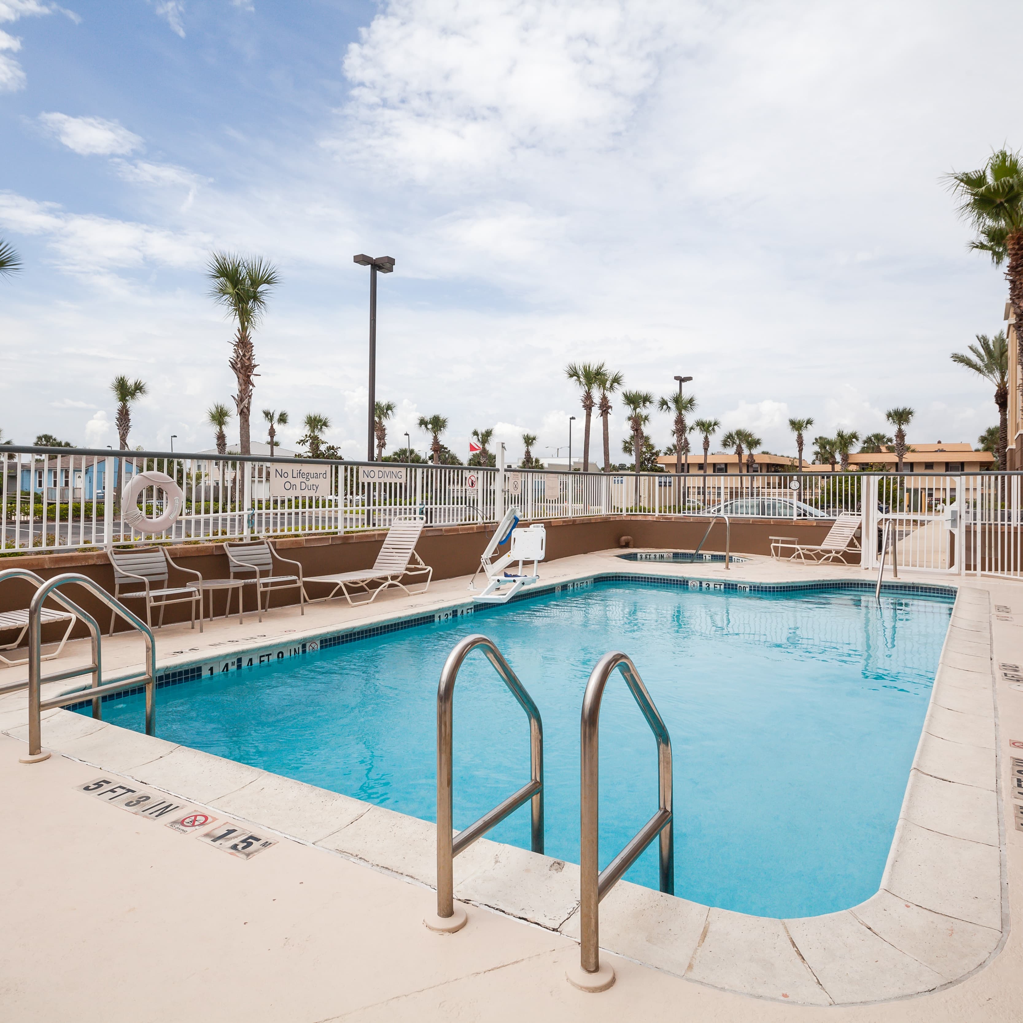 Fairfield Inn & Suites Jacksonville Beach - Image 1