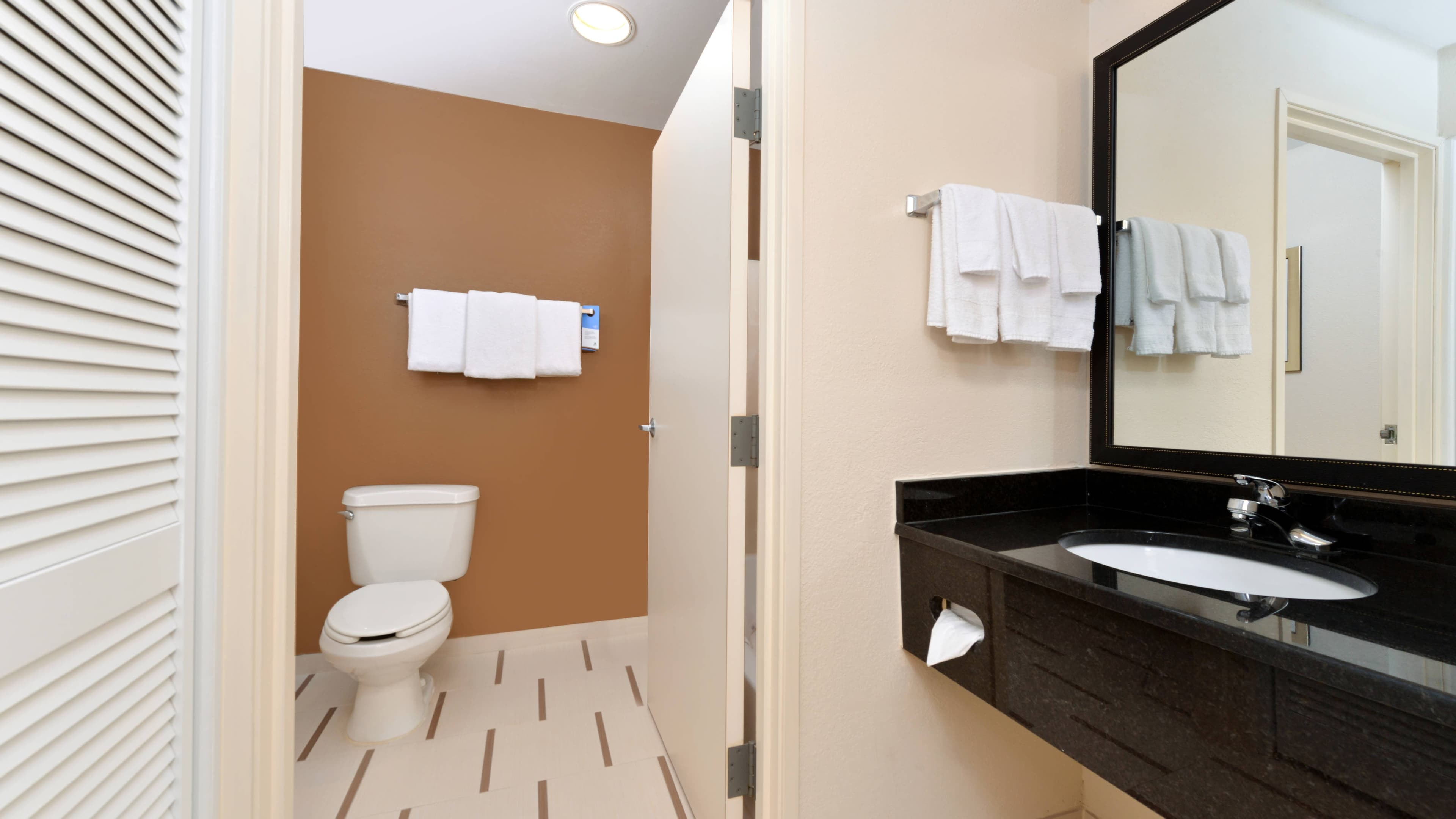 Fairfield Inn & Suites Jacksonville Orange Park - Image 5