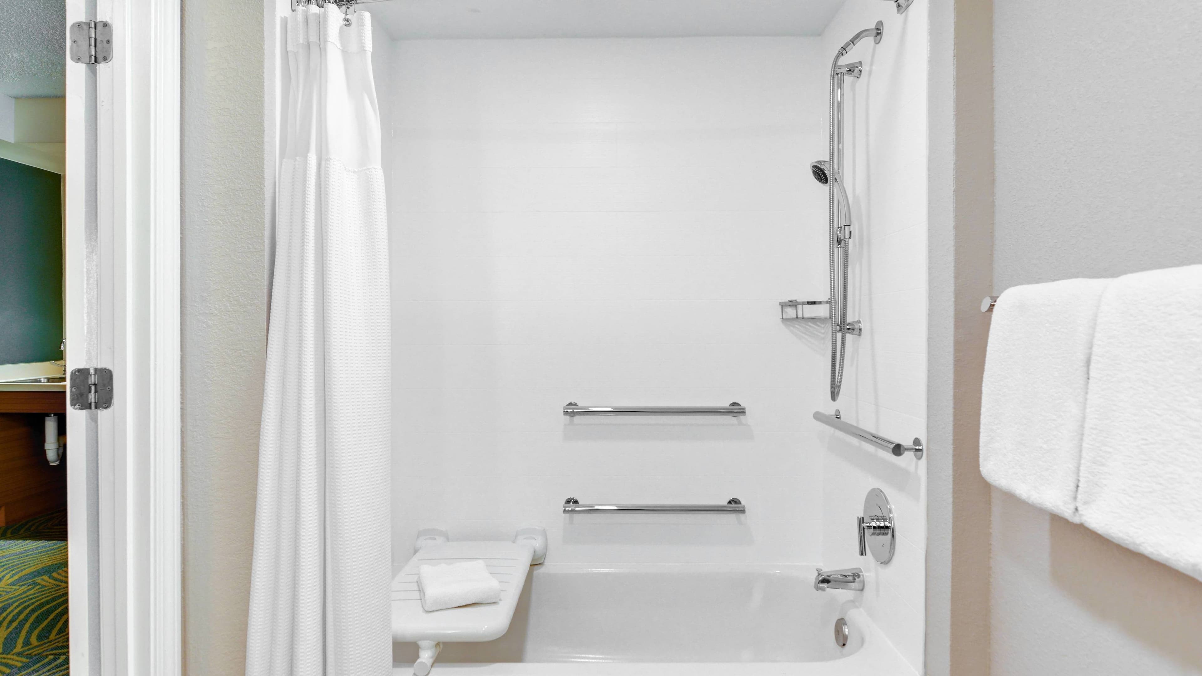 Suite - Image 13