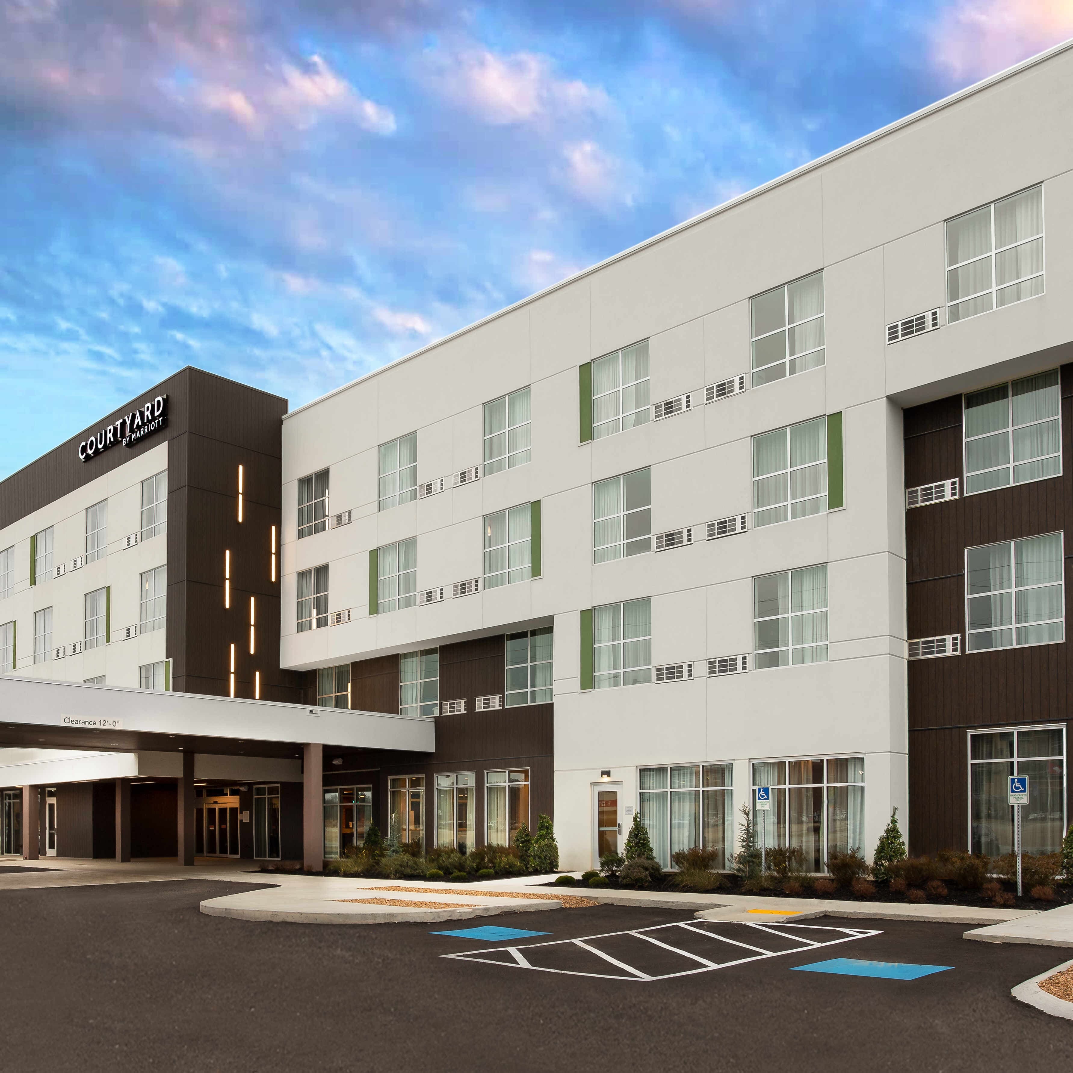 Courtyard Jonesboro - Image 1