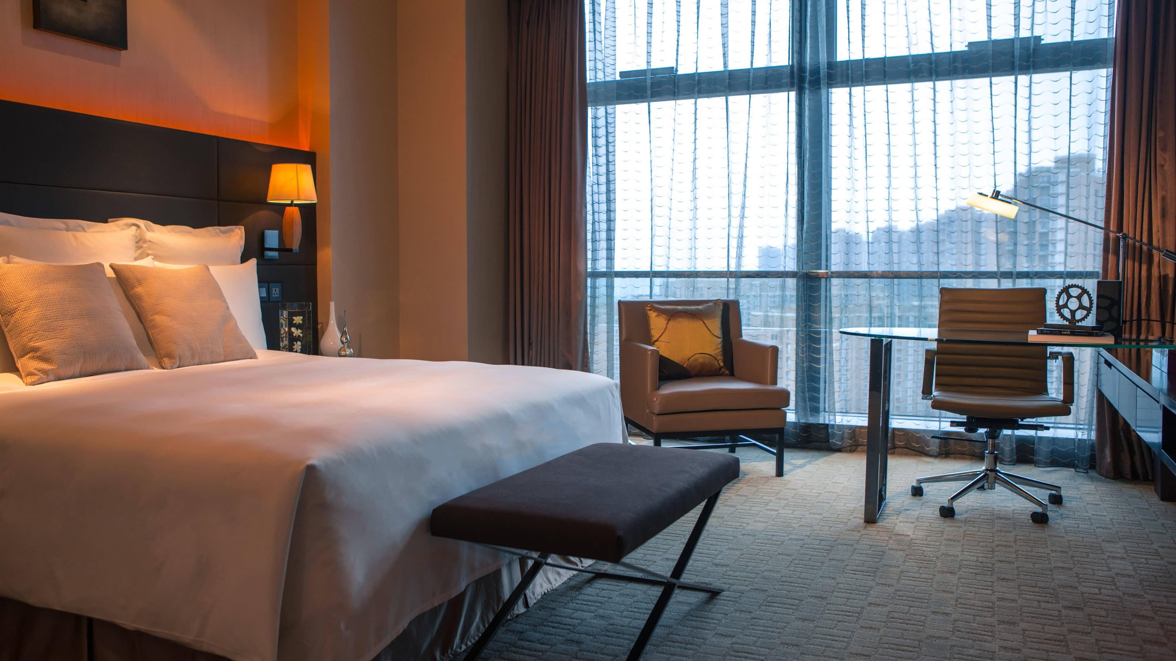 Renaissance Guiyang Hotel - Image 4