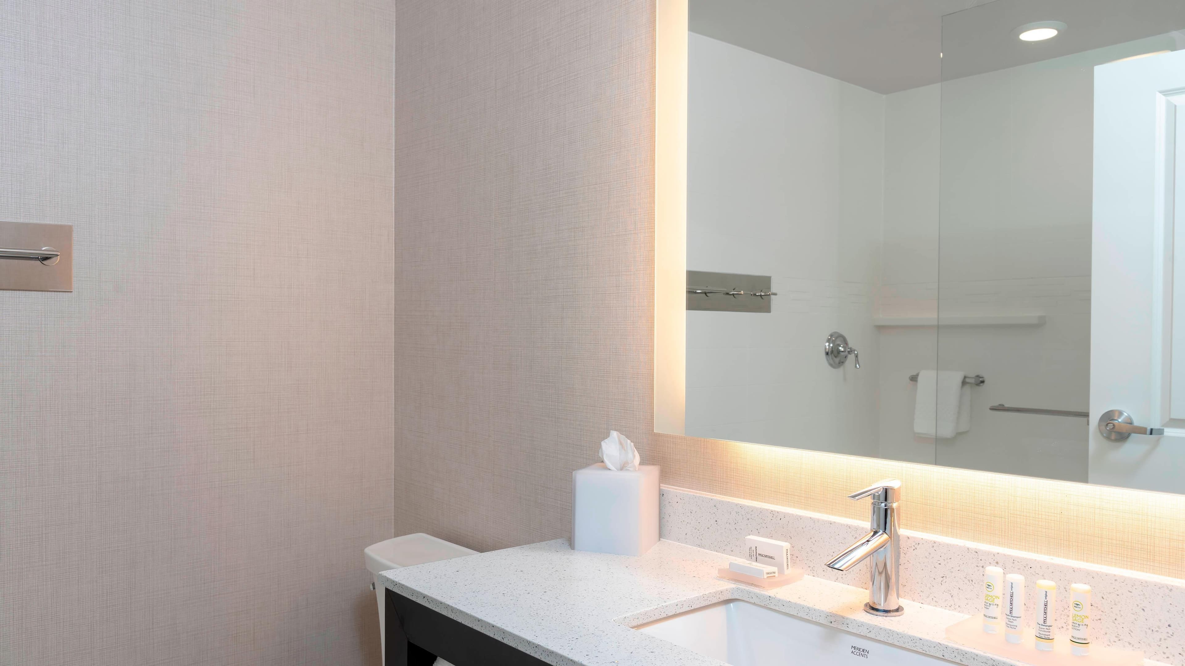 Studio King Suite - Image 5