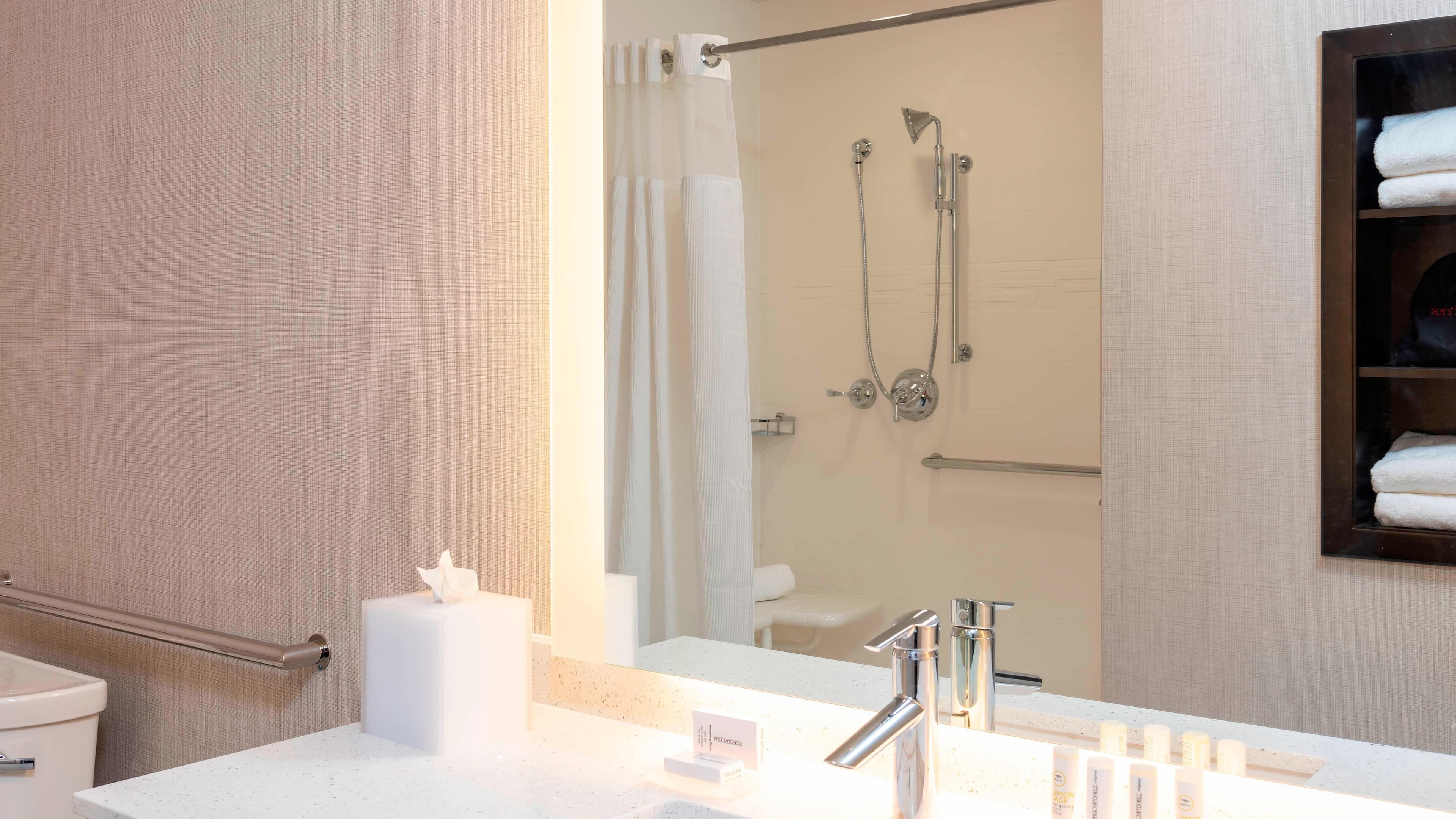 Studio King Suite - Image 11