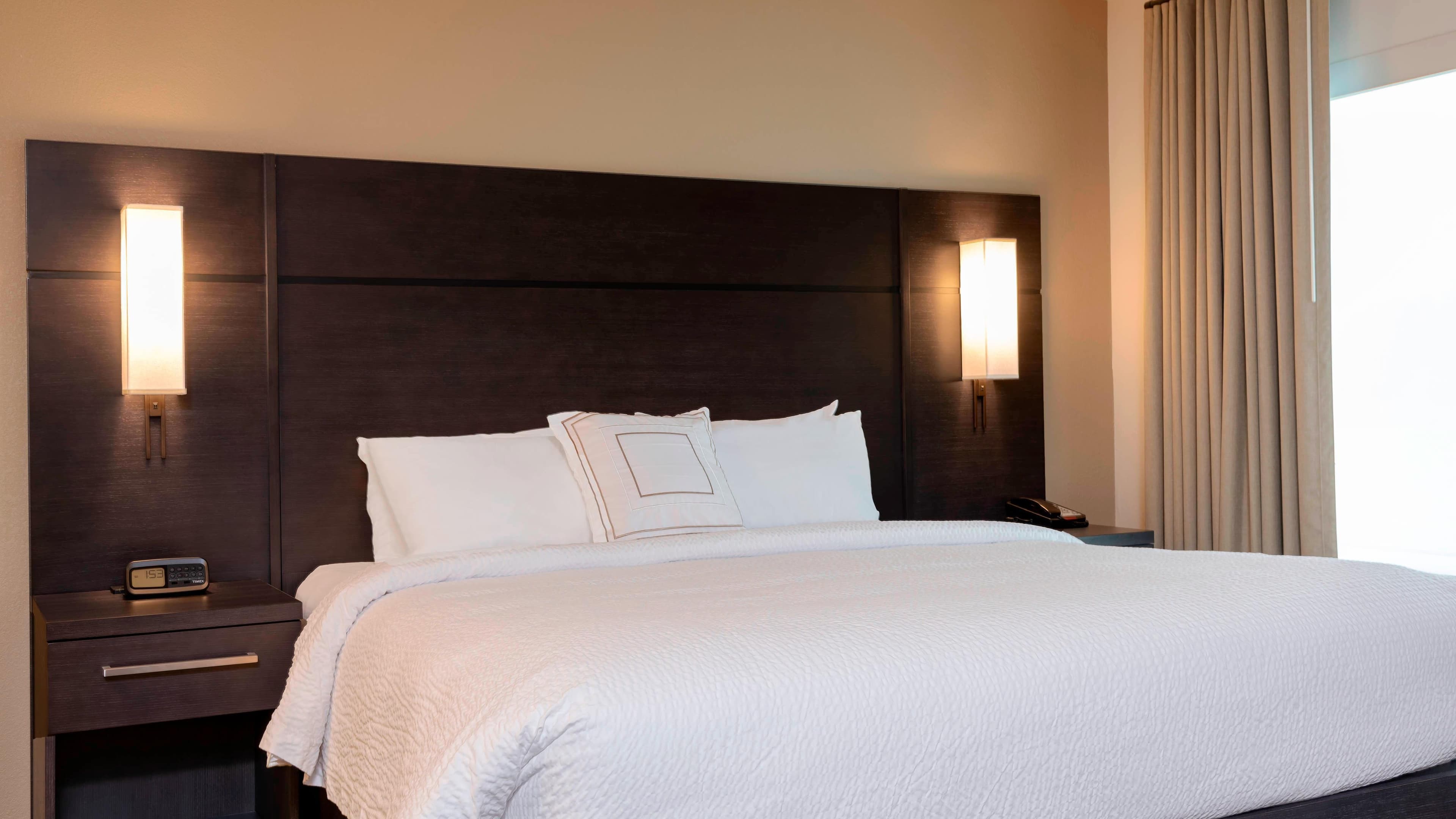 Studio King Suite - Image 8