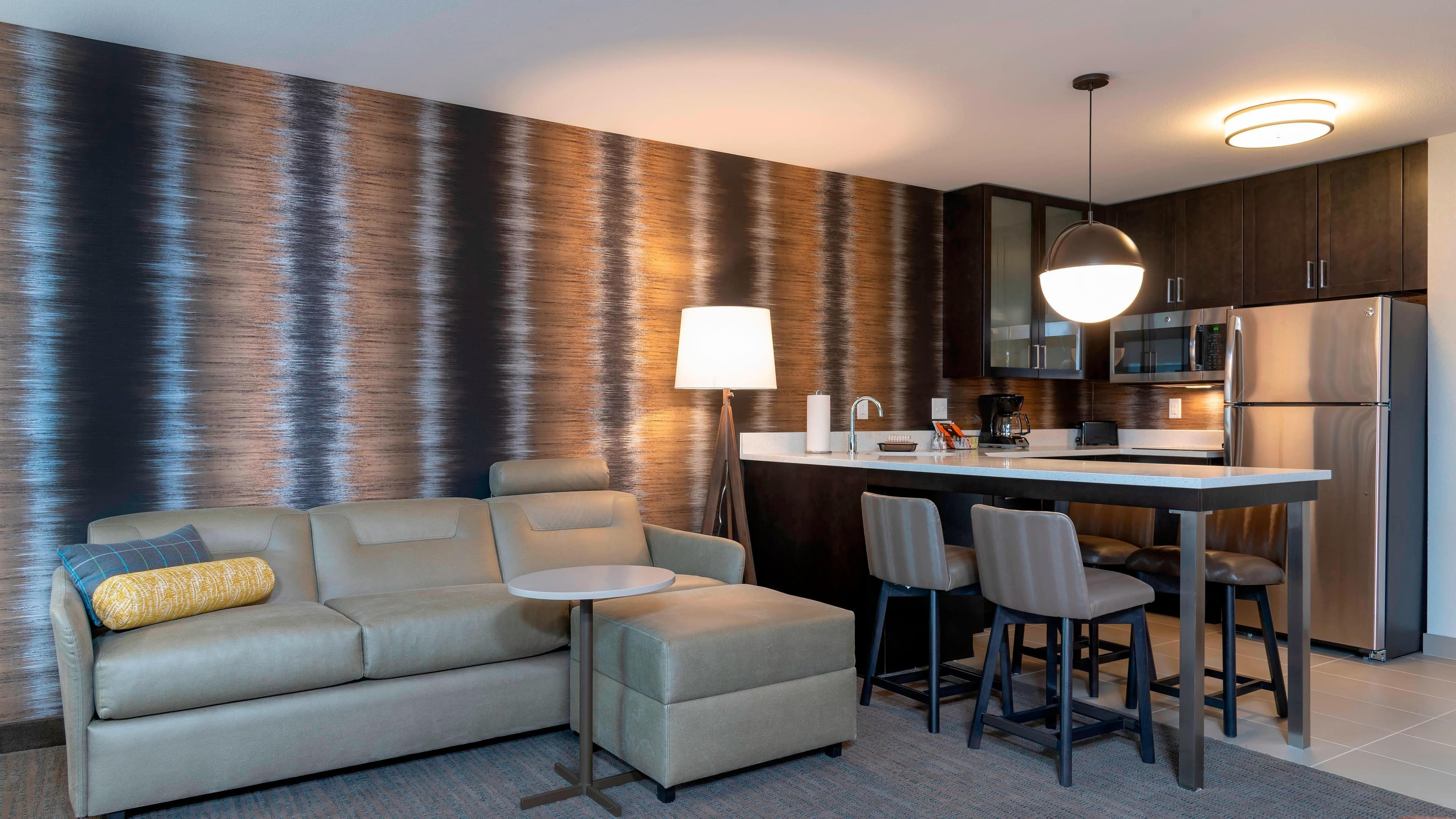 Studio King Suite - Image 9