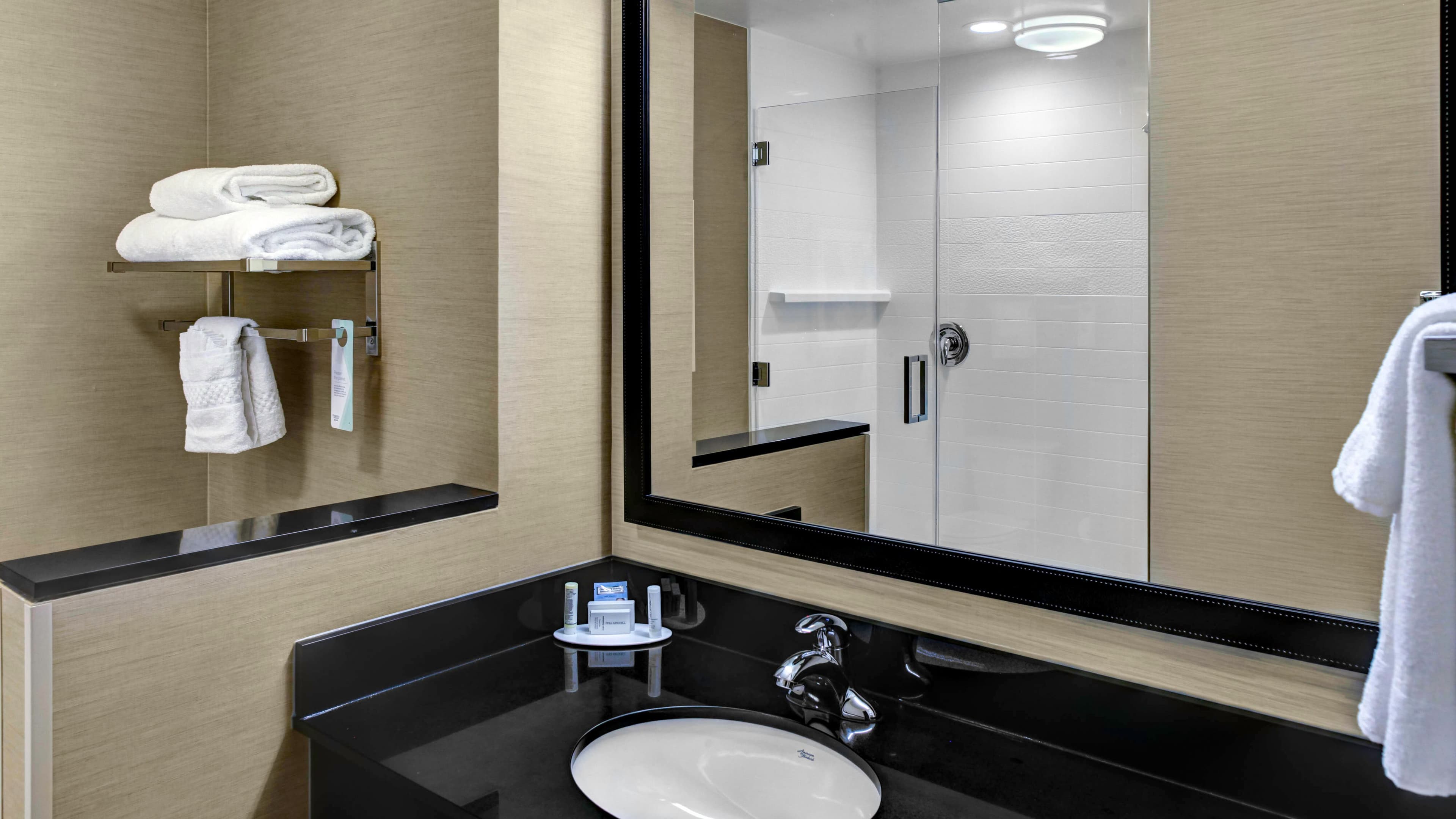 Fairfield Inn & Suites Lansing at Eastwood - Image 4