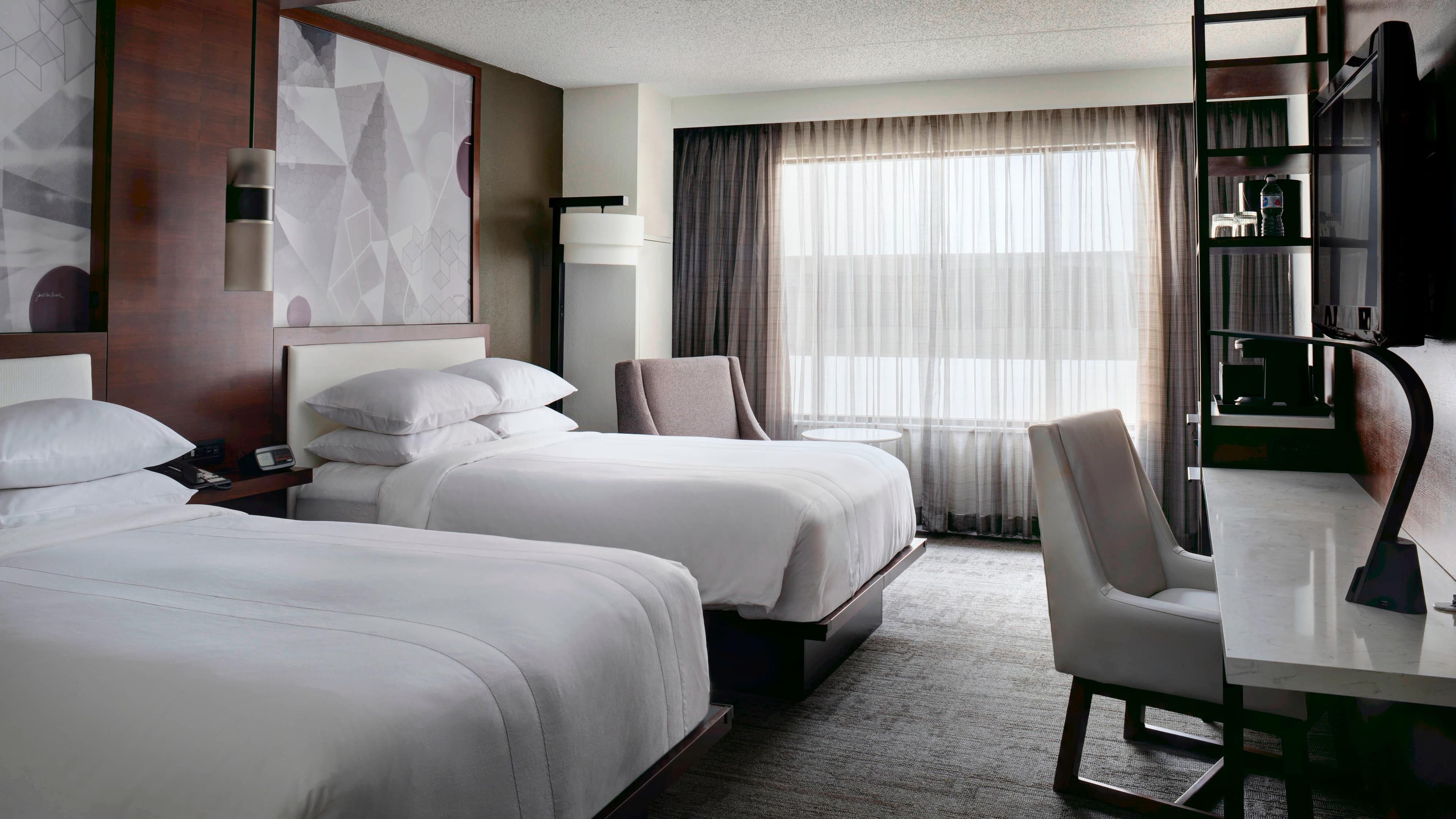 Marriott East Lansing at University Place - Image 4