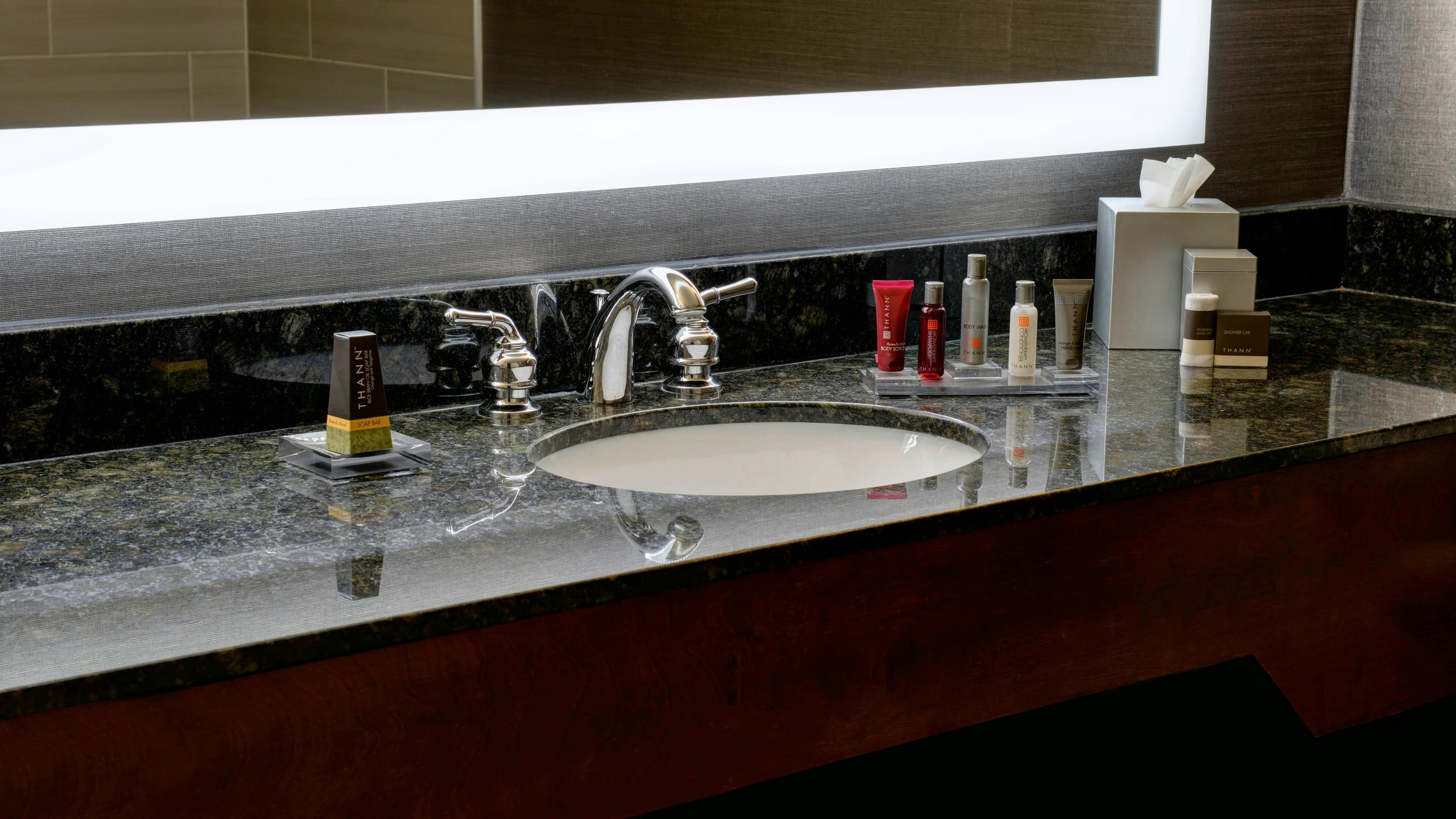 Marriott East Lansing at University Place — 12