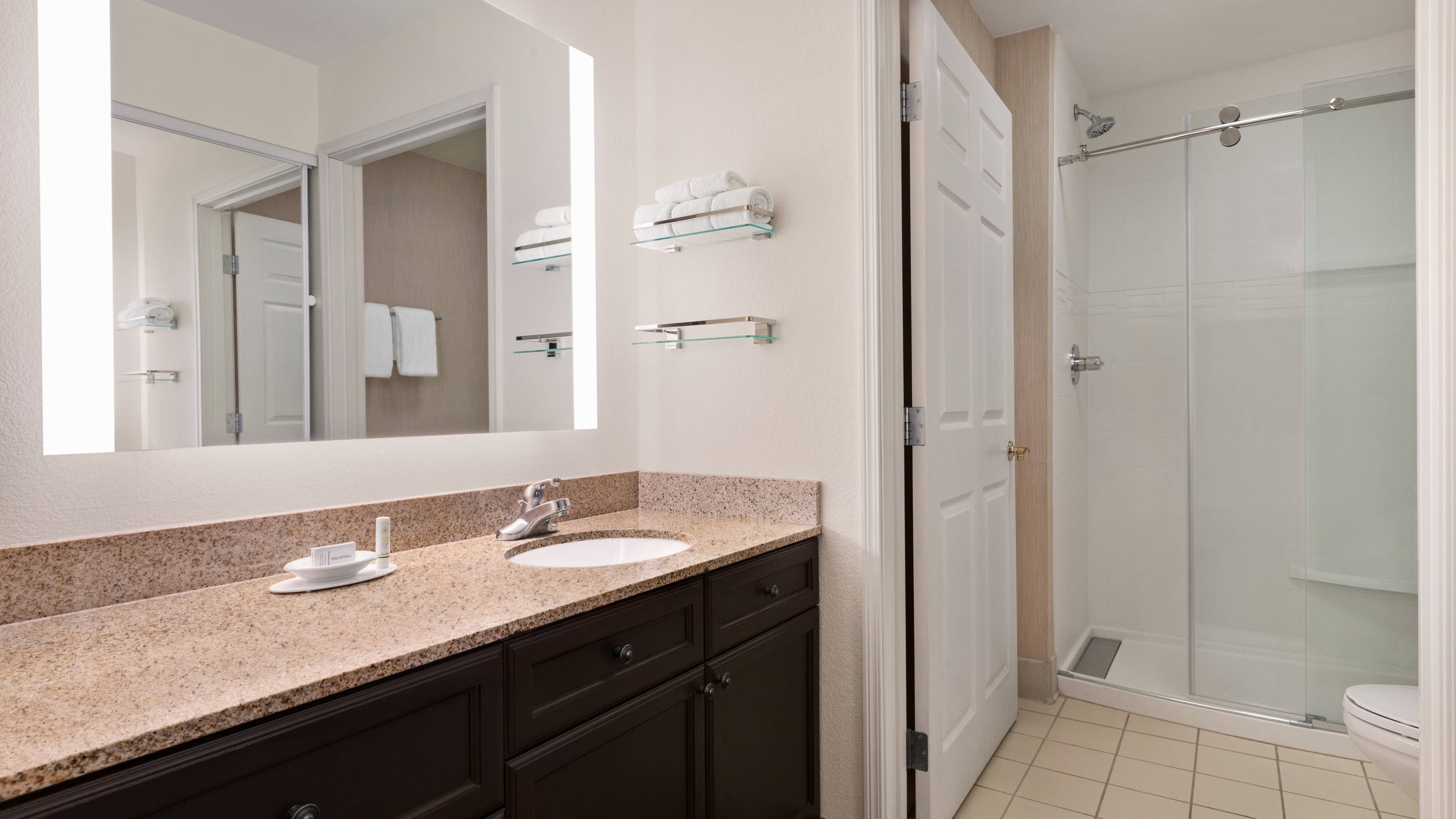 1 Bedroom Suite - Image 9