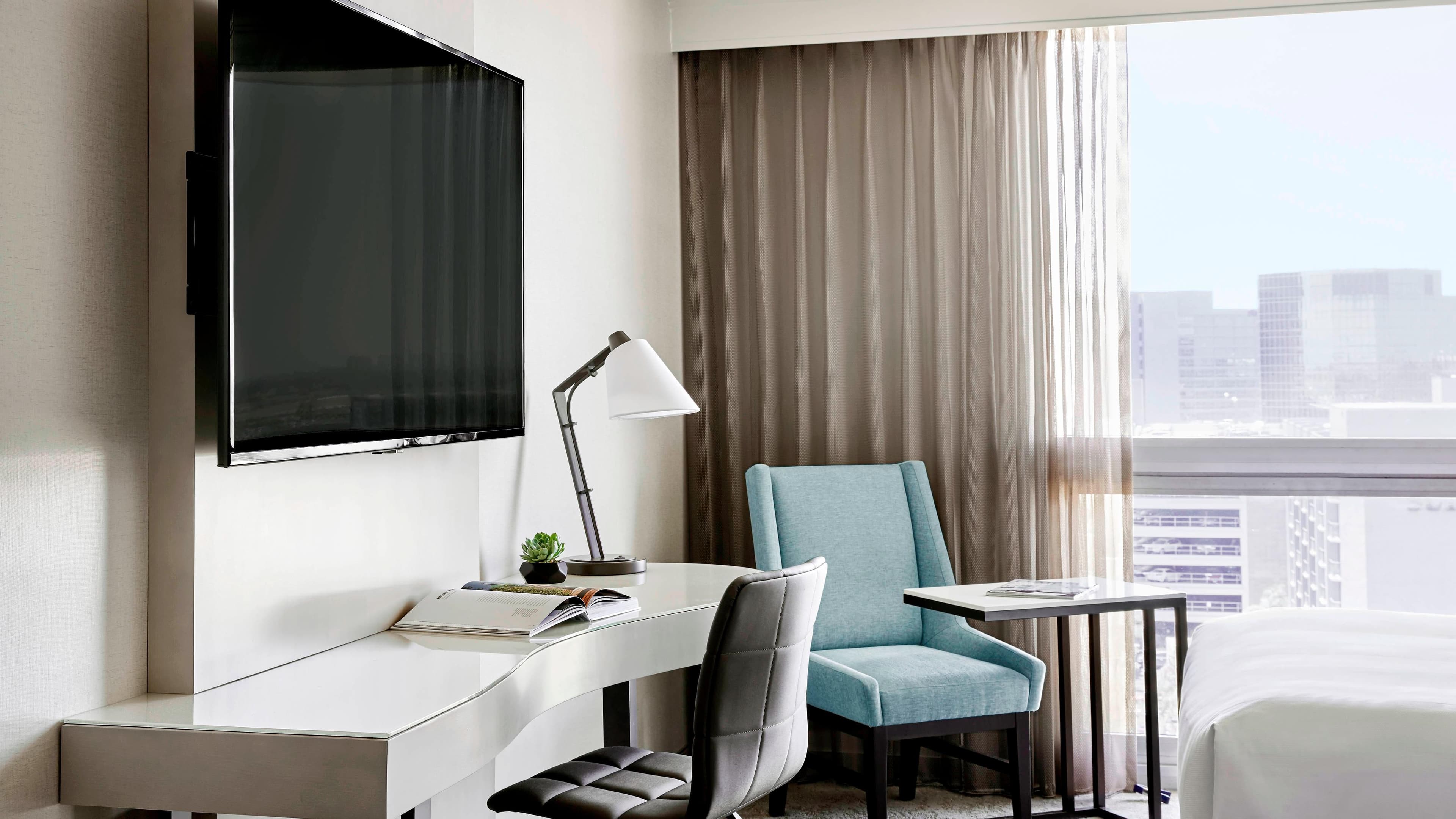 Los Angeles Airport Marriott - Image 3