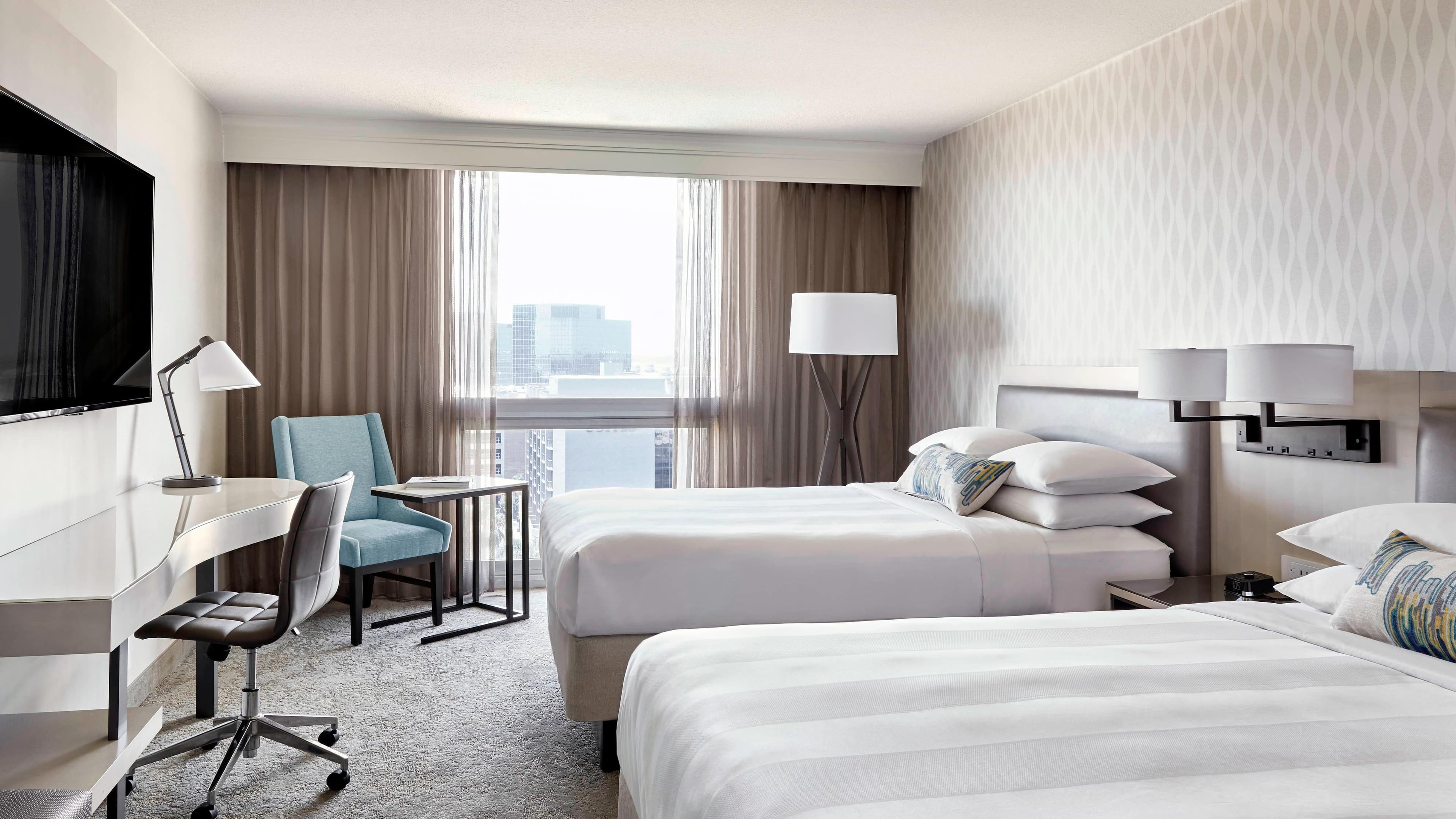 Los Angeles Airport Marriott - Image 2